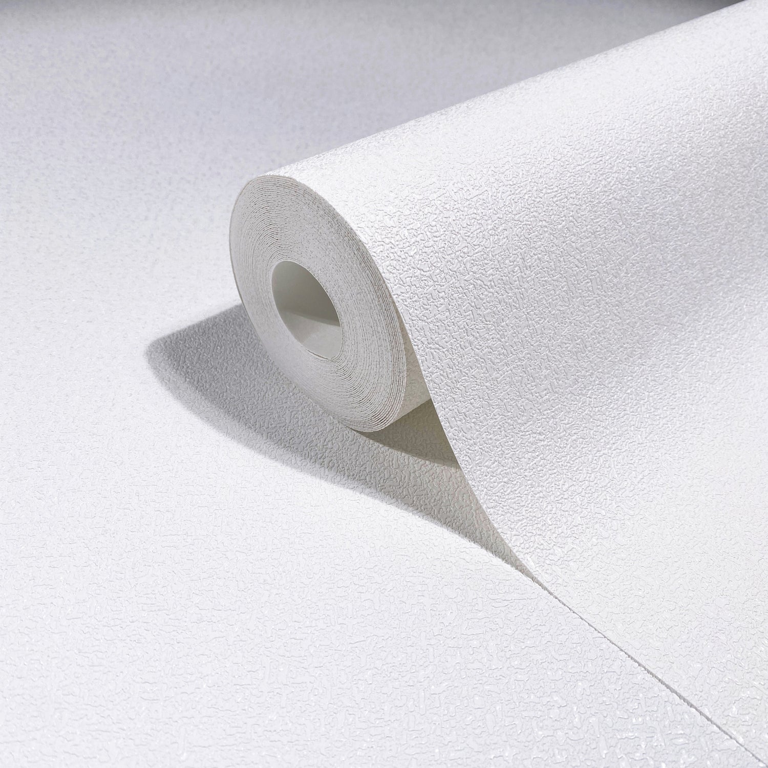 Eastwind wallpaper in white color - pattern number MA35825 - by Antonina Vella in the Opulent Accents collection