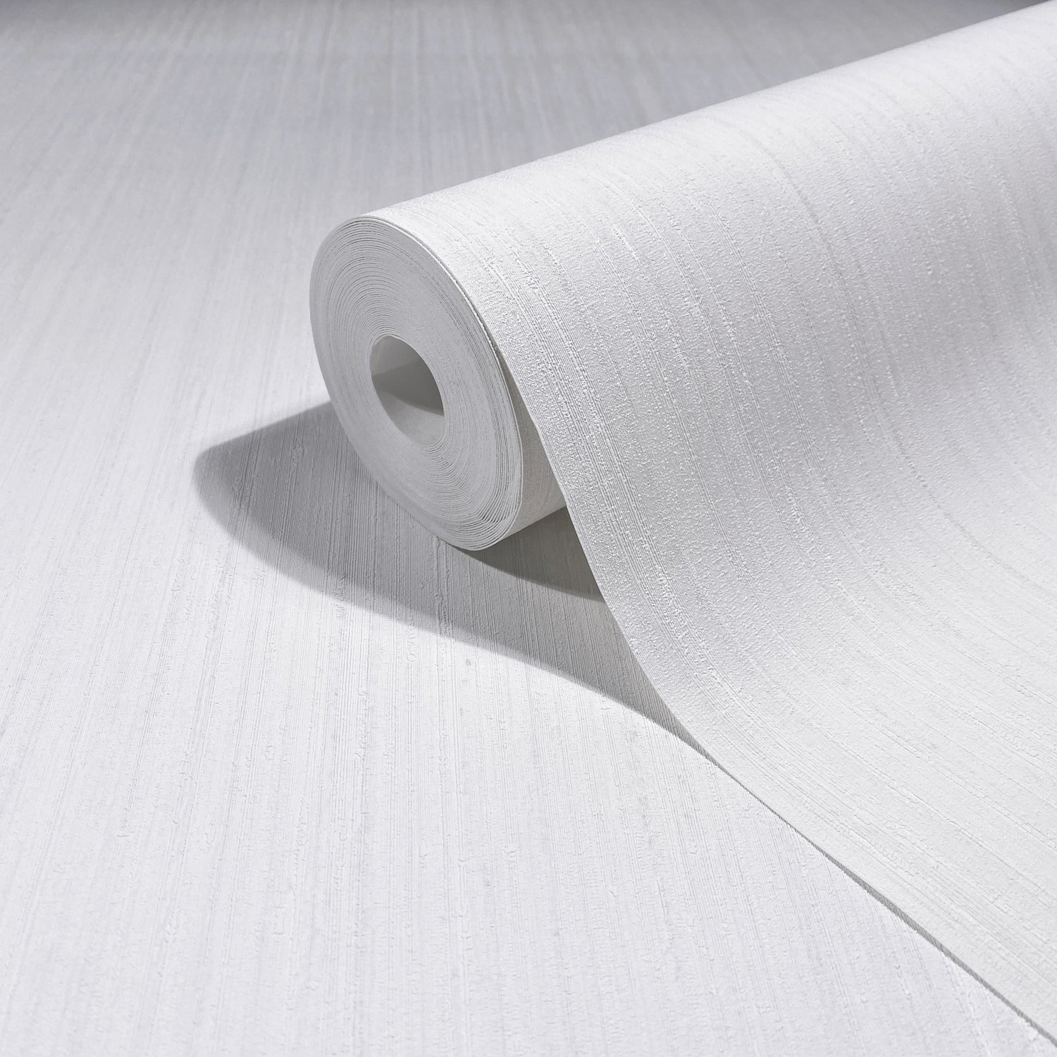 Indra wallpaper in white color - pattern number MA35829 - by Antonina Vella in the Opulent Accents collection