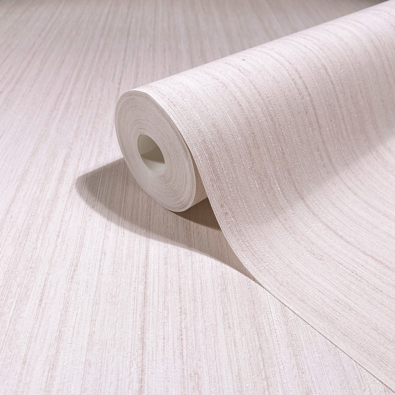 Indra wallpaper in mauve color - pattern number MA35833 - by Antonina Vella in the Opulent Accents collection