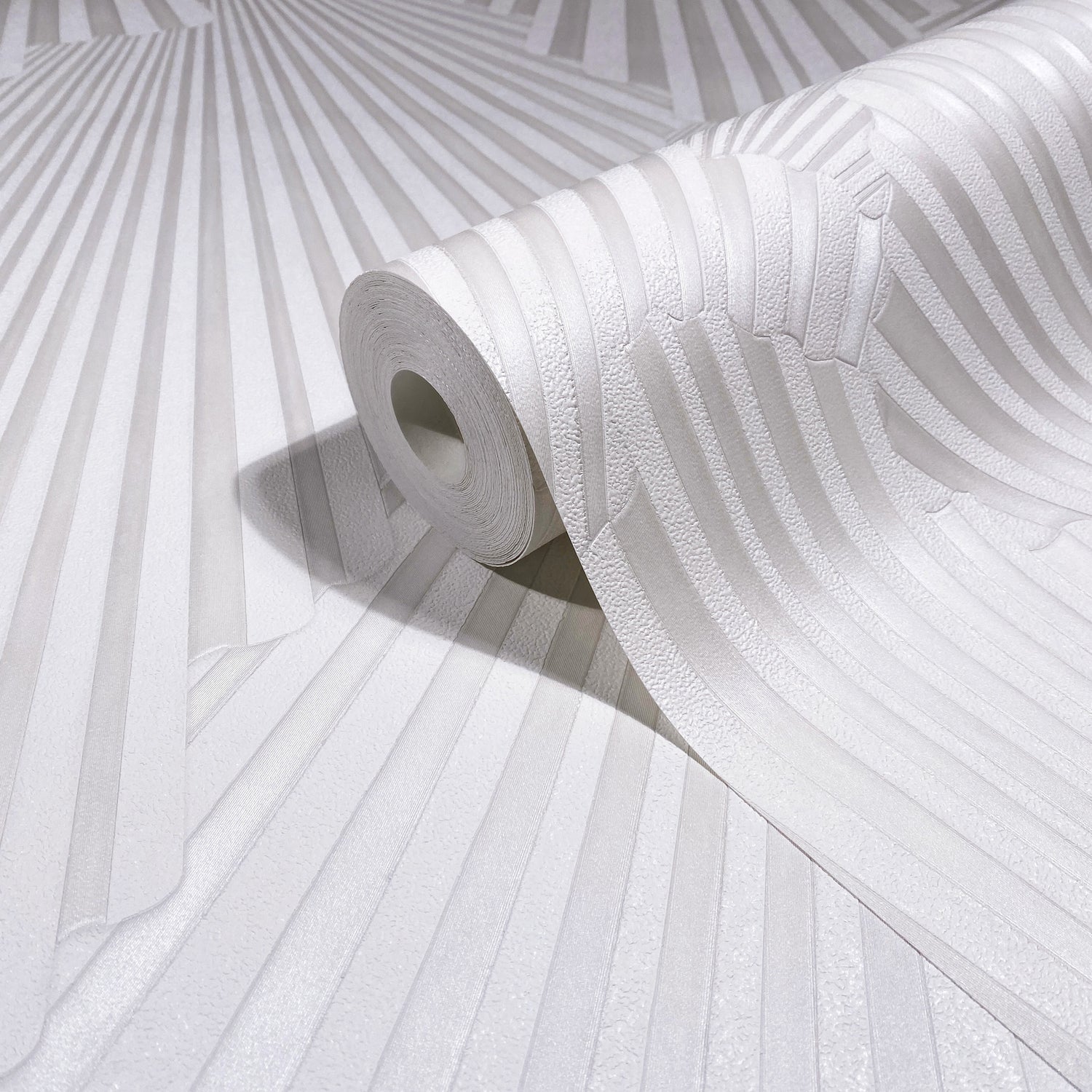 Lumiere wallpaper in white color - pattern number MA35845 - by Antonina Vella in the Opulent Accents collection