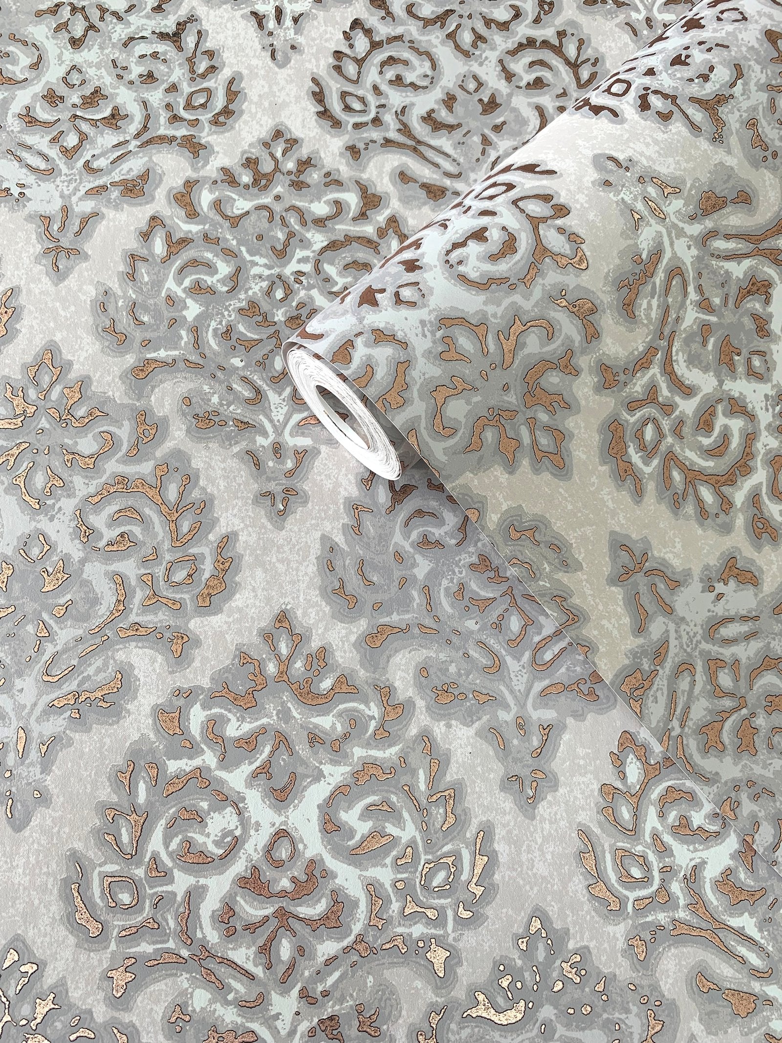 Modern Damask wallpaper in rose gold color - pattern number MT2035 - by Galerie in the Lustre collection