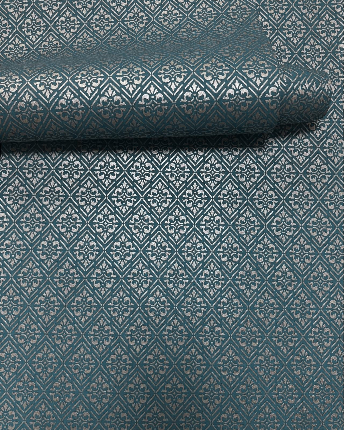 Diamond Damask Wallpaper in Blue color - pattern number MX88017 - by Galerie in the Metallic FX 2 collection