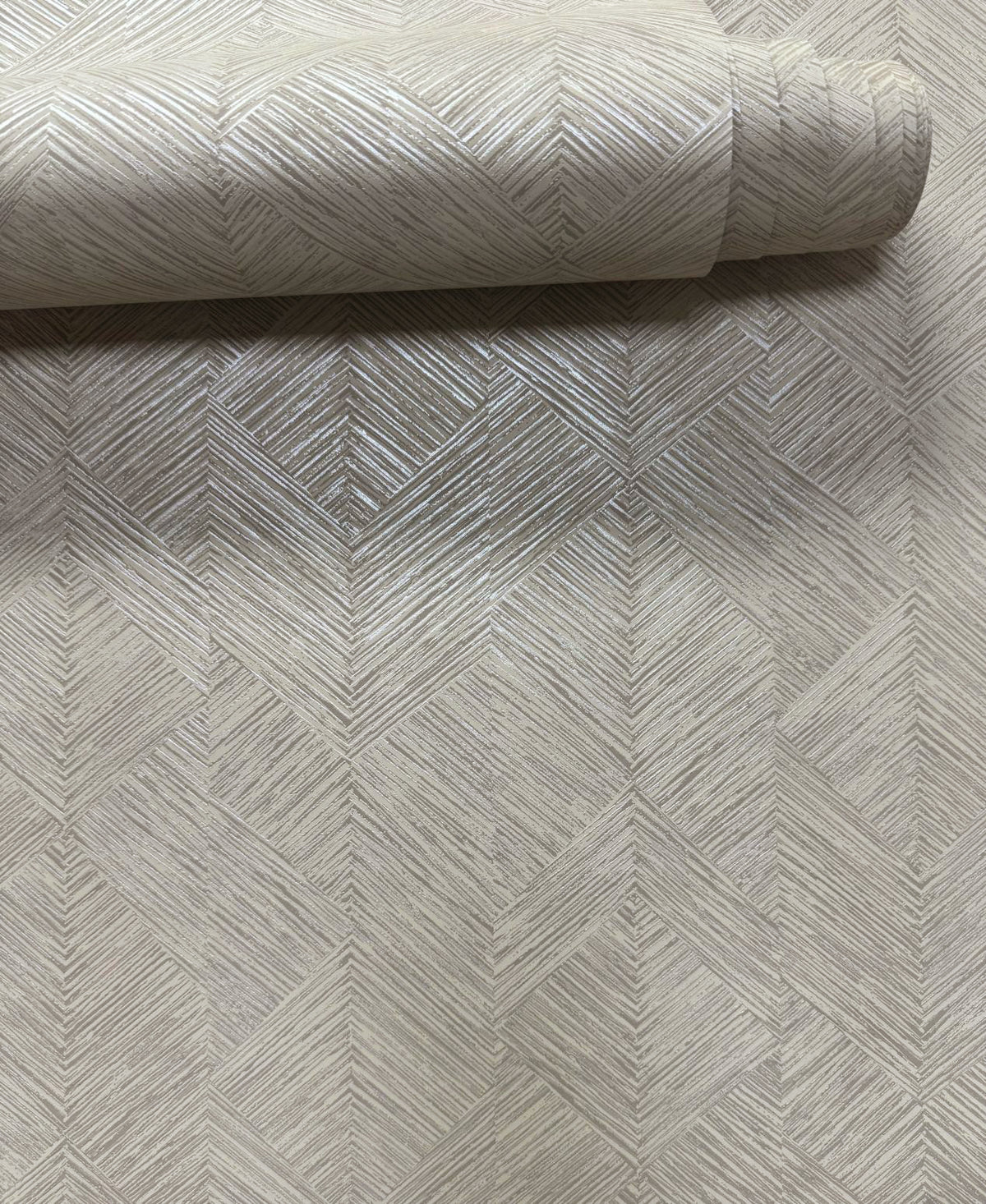 Stripe Geometric Wallpaper in Beige color - pattern number MX88024 - by Galerie in the Metallic FX 2 collection