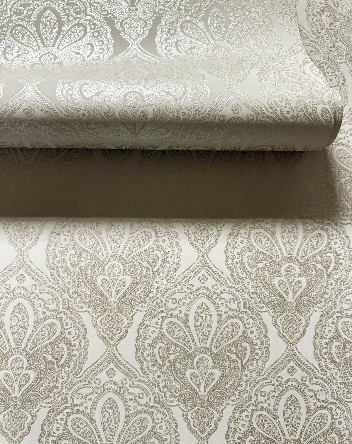 Damask Wallpaper in Cream color - pattern number MX88031 - by Galerie in the Metallic FX 2 collection