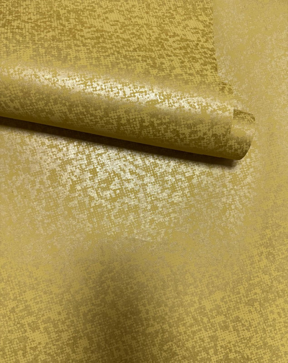 Scatter Wallpaper in Yellow color - pattern number NT98049 - by Galerie in the New Touch collection