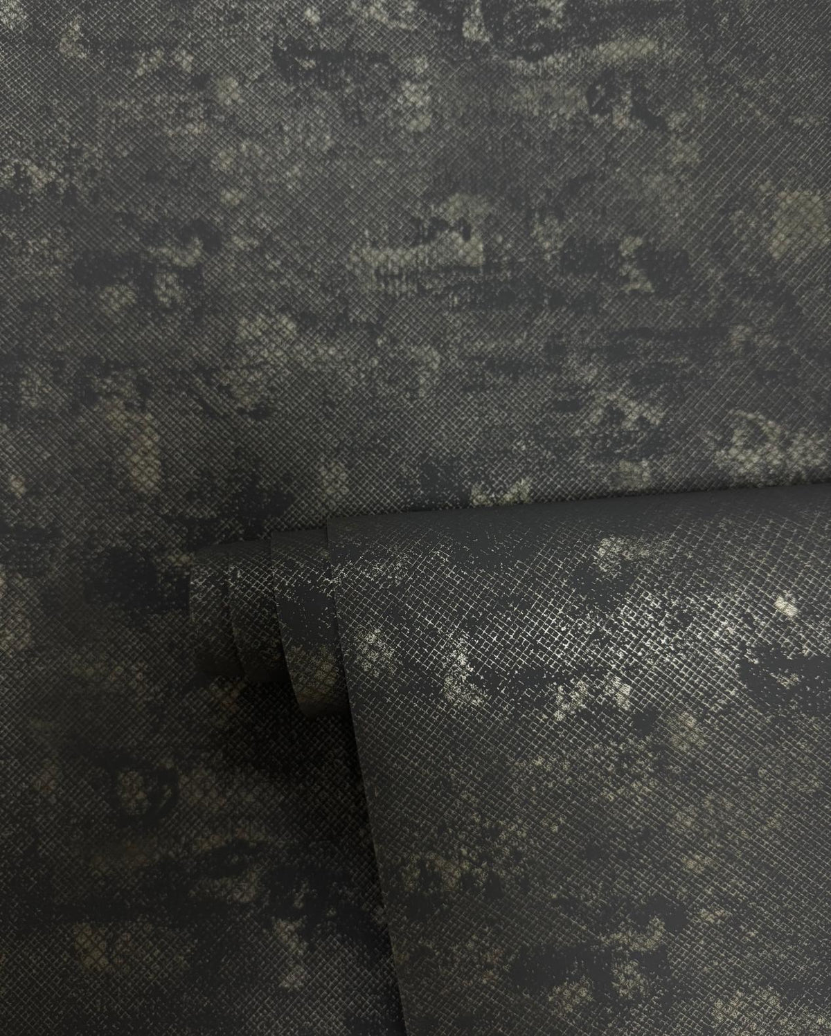 Crosshatch Wallpaper in Black color - pattern number NT98061 - by Galerie in the New Touch collection