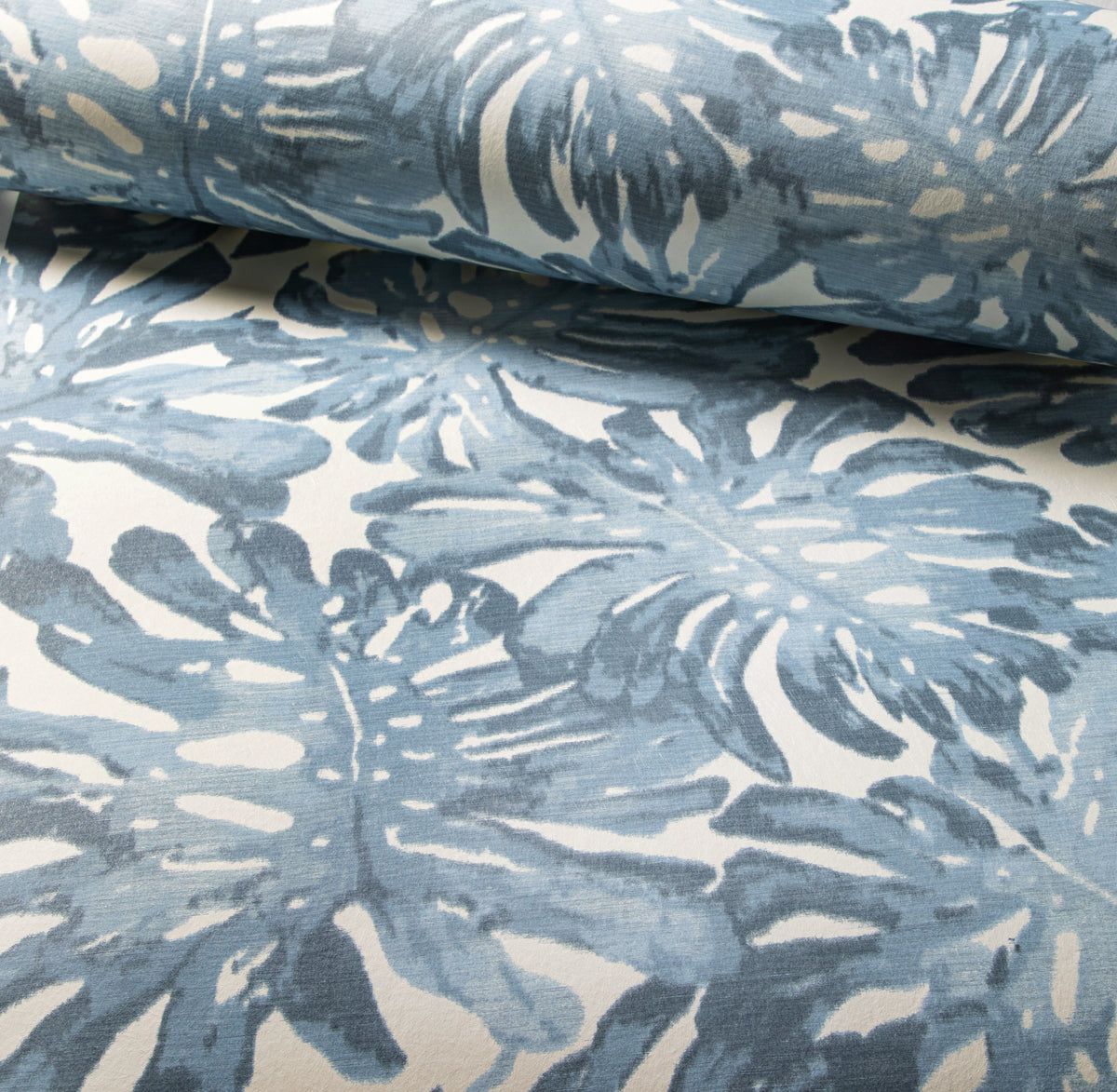 Calapan Wallpaper in Blue color - pattern number P2020106.505.0 - by Lee Jofa in the Mindoro collection