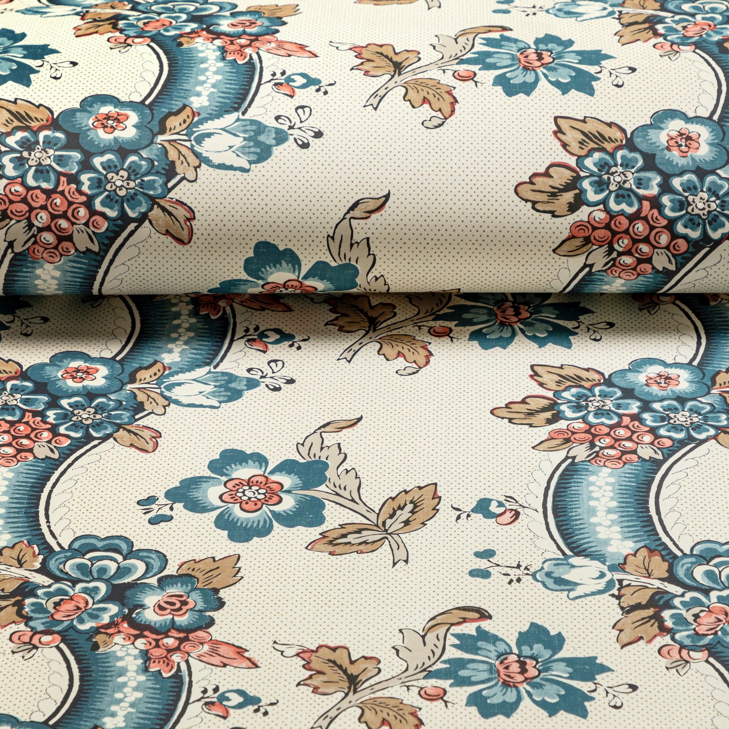 Benday Wallpaper in Denim/Berry color - pattern number P2020111.519.0 - by Lee Jofa in the Oscar De La Renta IV collection