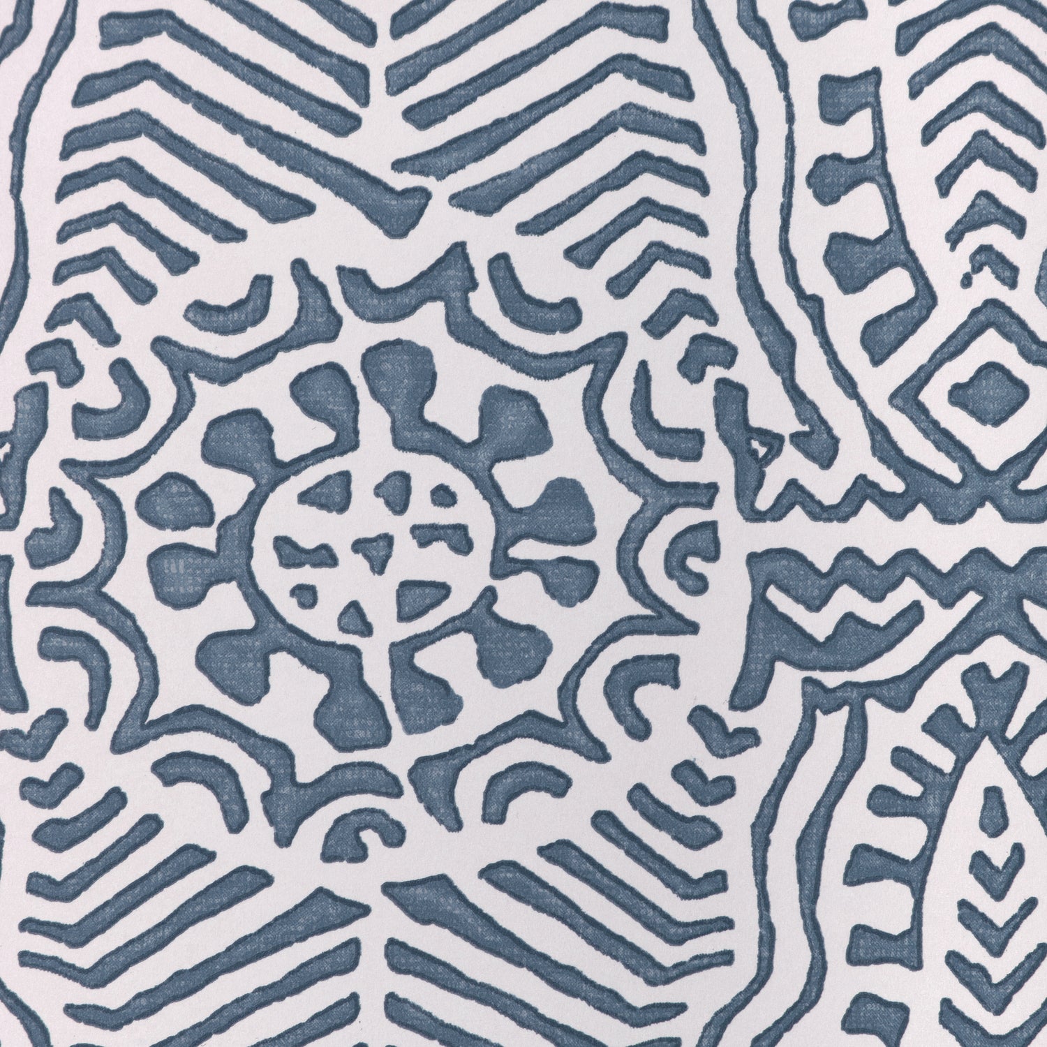 Drayton Paper Wallpaper in indigo color - pattern number P2020112.50.0 - by Lee Jofa in the Clare collection