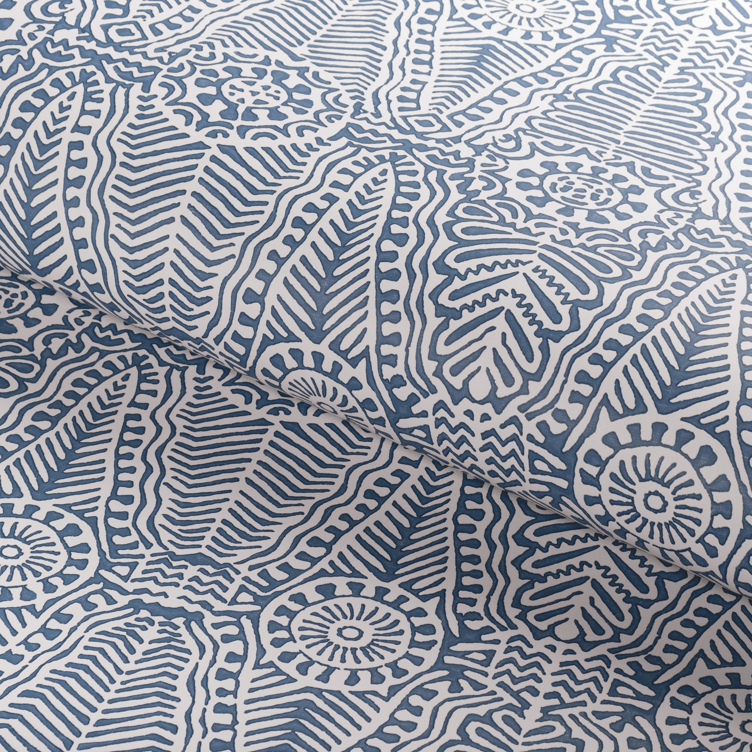 Drayton Paper Wallpaper in indigo color - pattern number P2020112.50.0 - by Lee Jofa in the Clare collection