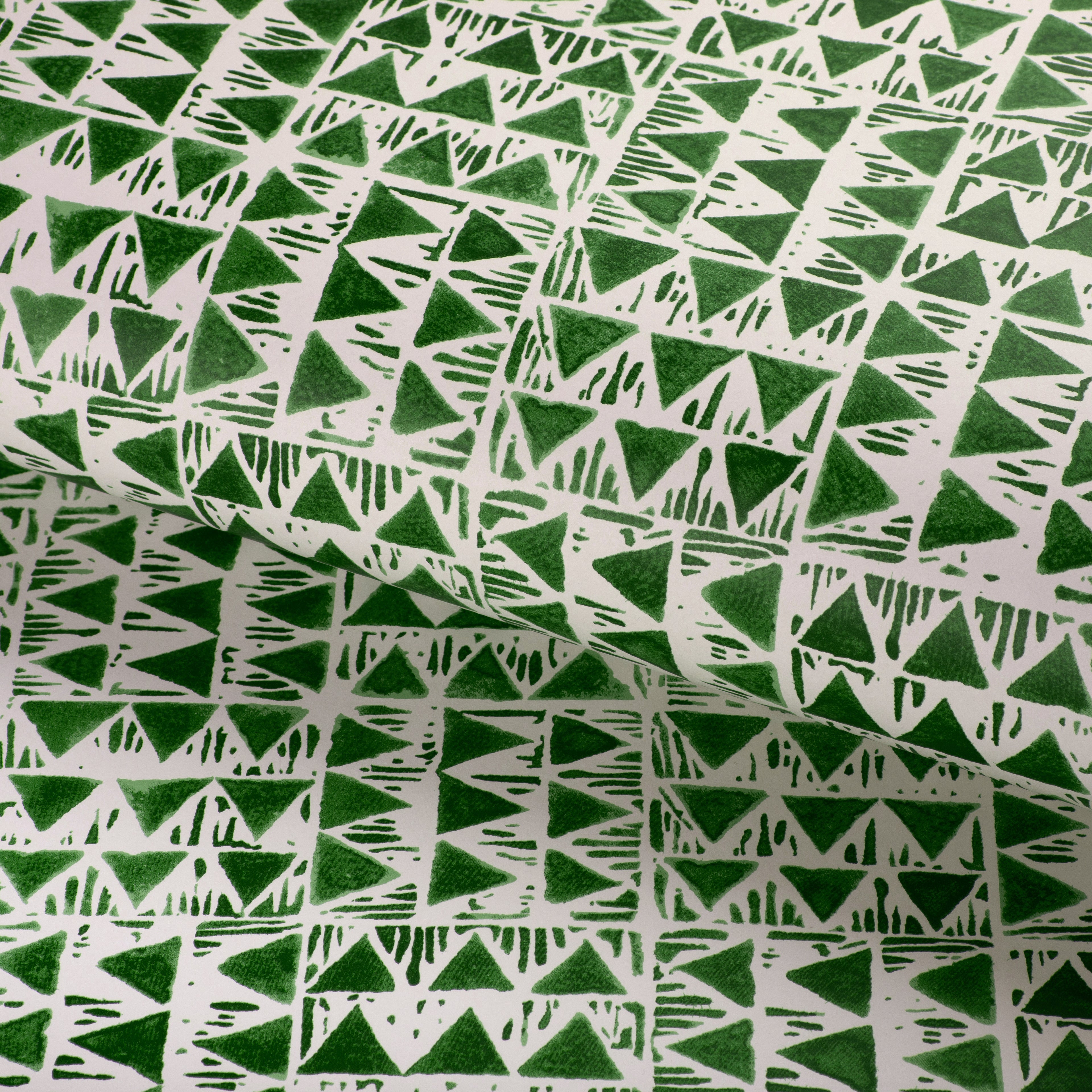 Yampa Paper Wallpaper in fern color - pattern number P2020114.3.0 - by Lee Jofa in the Clare collection