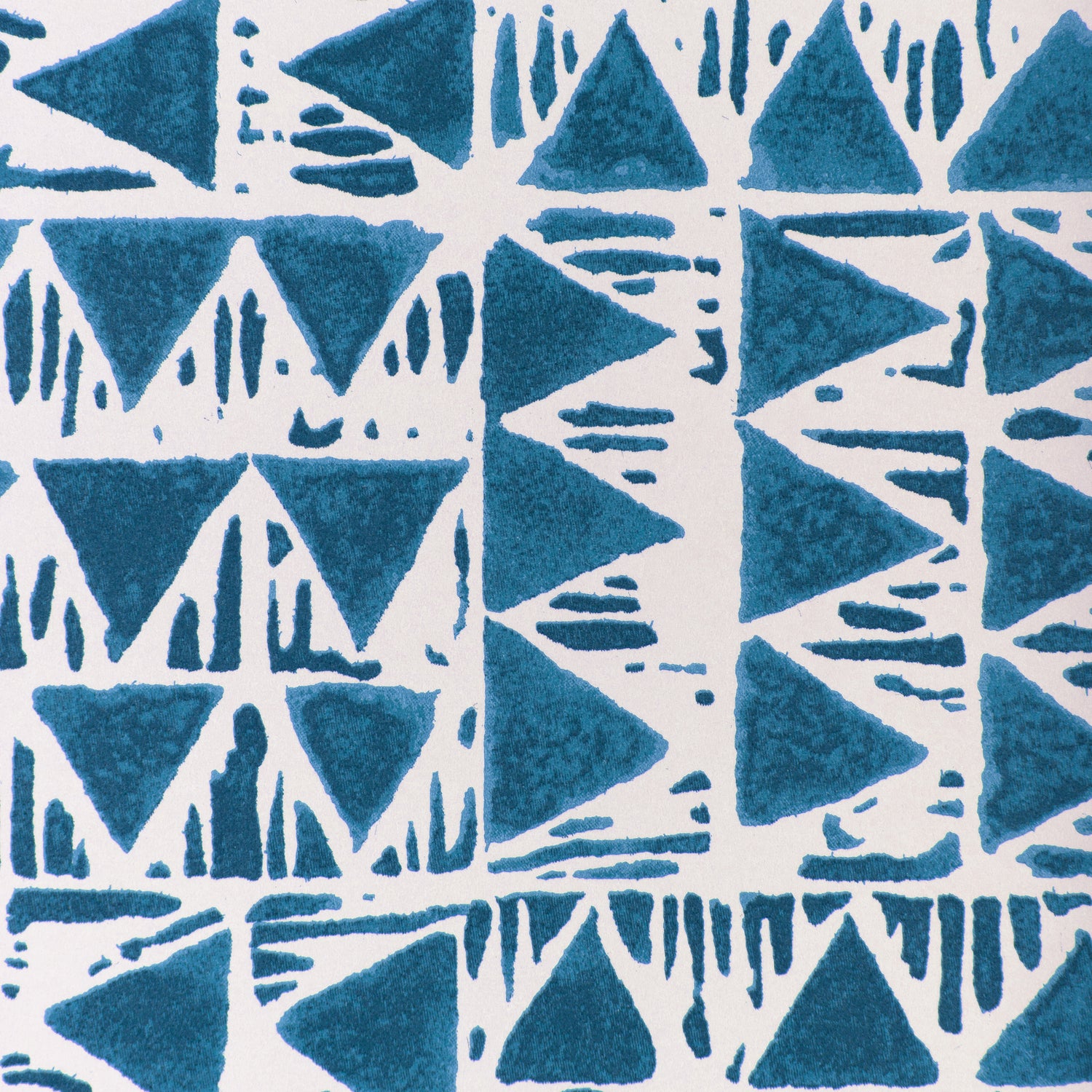 Yampa Paper Wallpaper in bay color - pattern number P2020114.5.0 - by Lee Jofa in the Clare collection