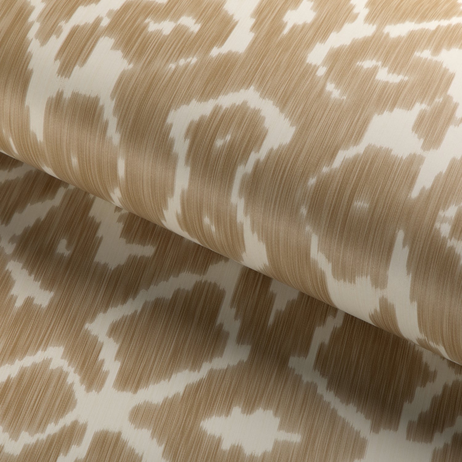 Toponas Paper Wallpaper in sand color - pattern number P2023100.116.0 - by Lee Jofa in the Clare collection