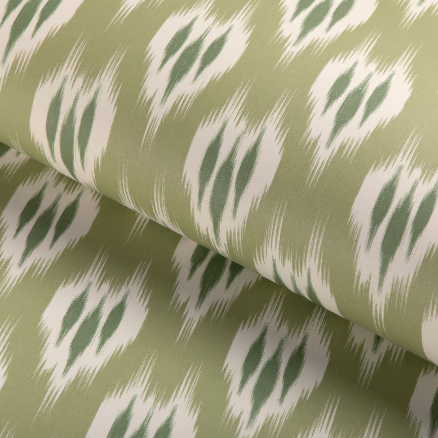 Clare Paper Wallpaper in moss color - pattern number P2023102.33.0 - by Lee Jofa in the Clare collection