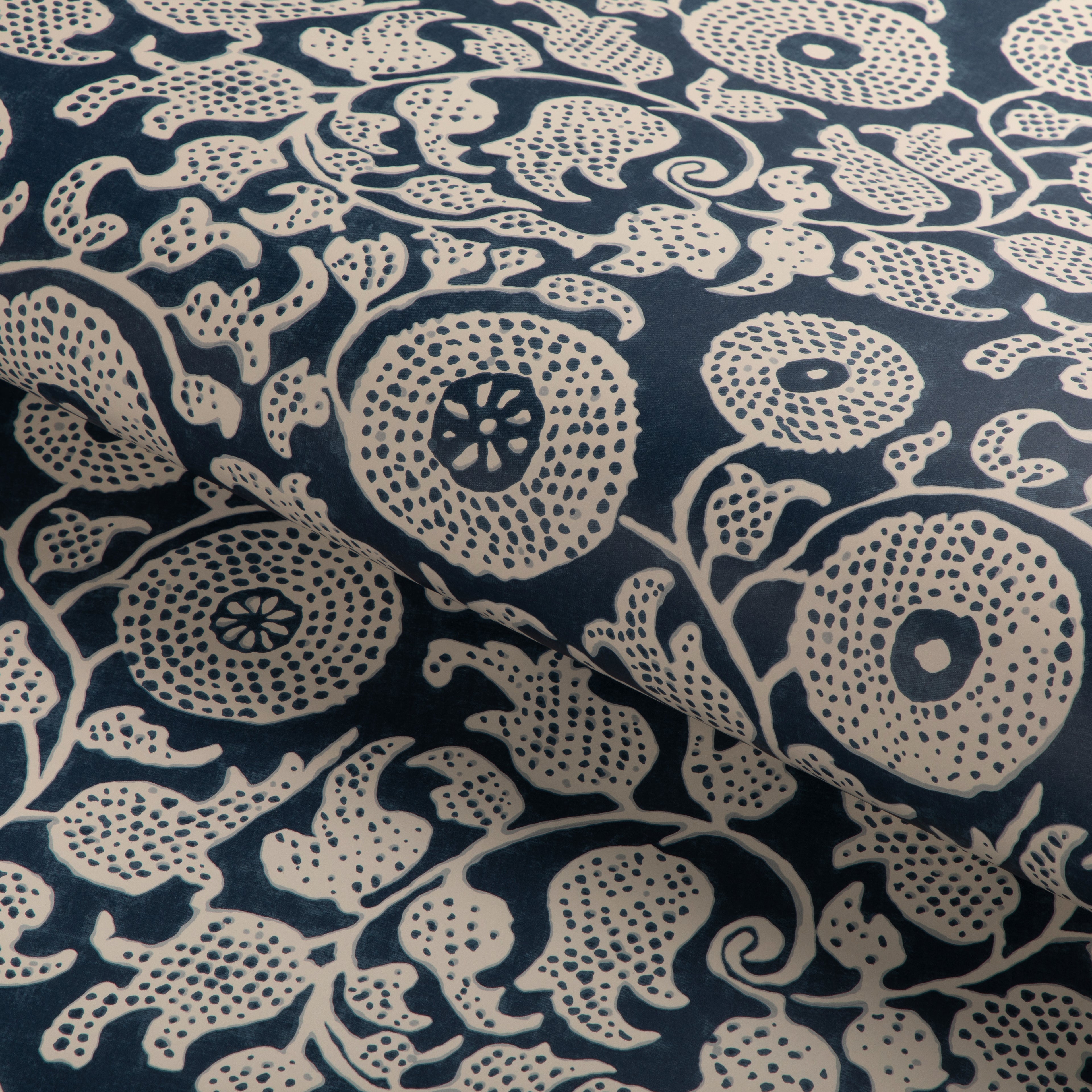 Eldora Wallpaper in indigo color - pattern number P2023103.50.0 - by Lee Jofa in the Clare collection