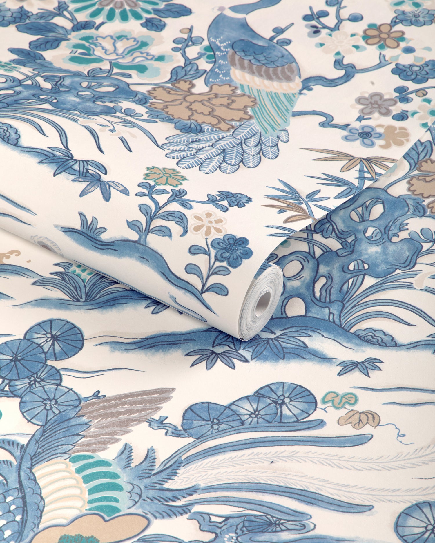 Sakura Paper Wallpaper in blue color - pattern number P2023124.55.0 - by Lee Jofa in the Garden Walk collection