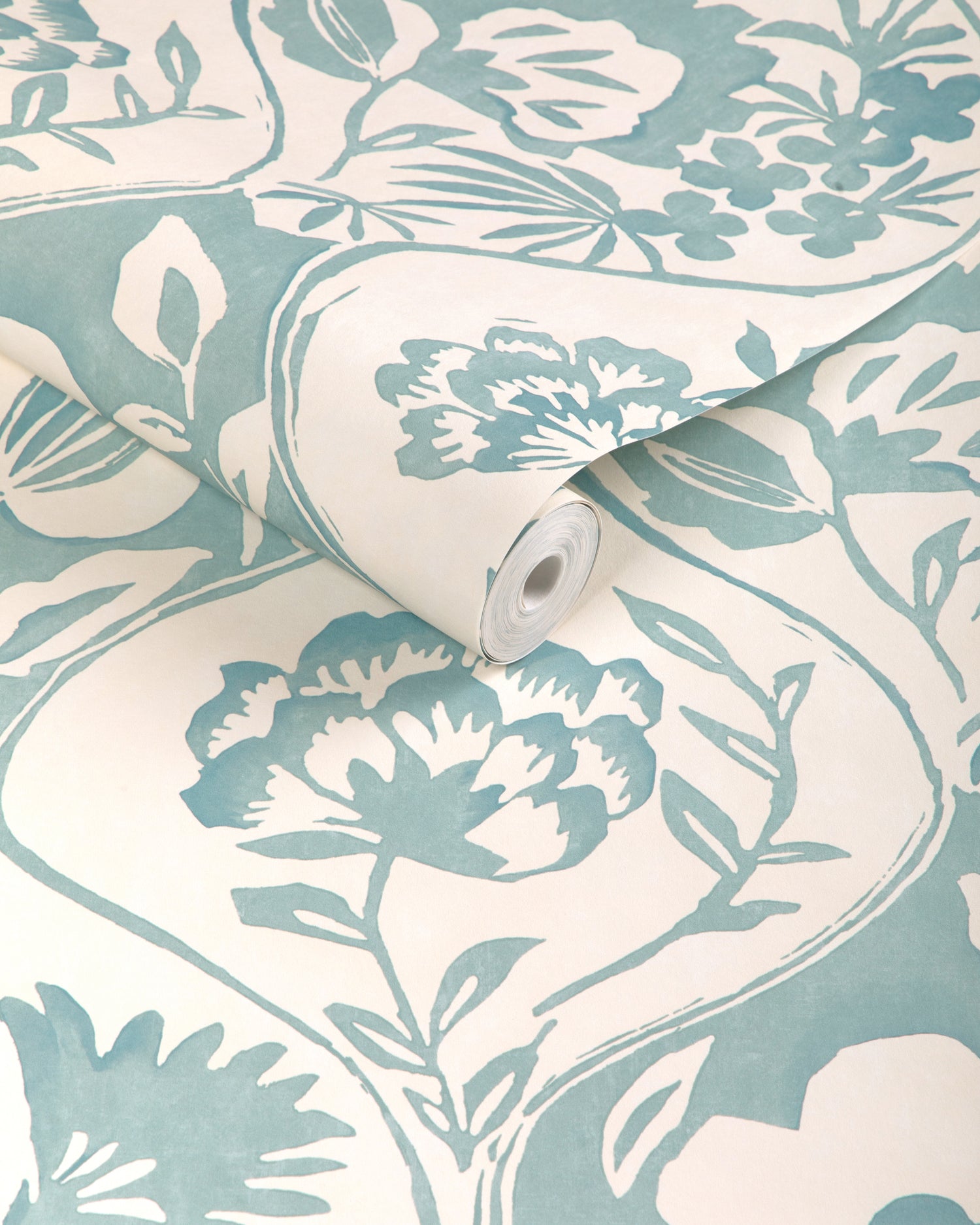 Calathea Paper Wallpaper in aqua color - pattern number P2023126.13.0 - by Lee Jofa in the Garden Walk collection