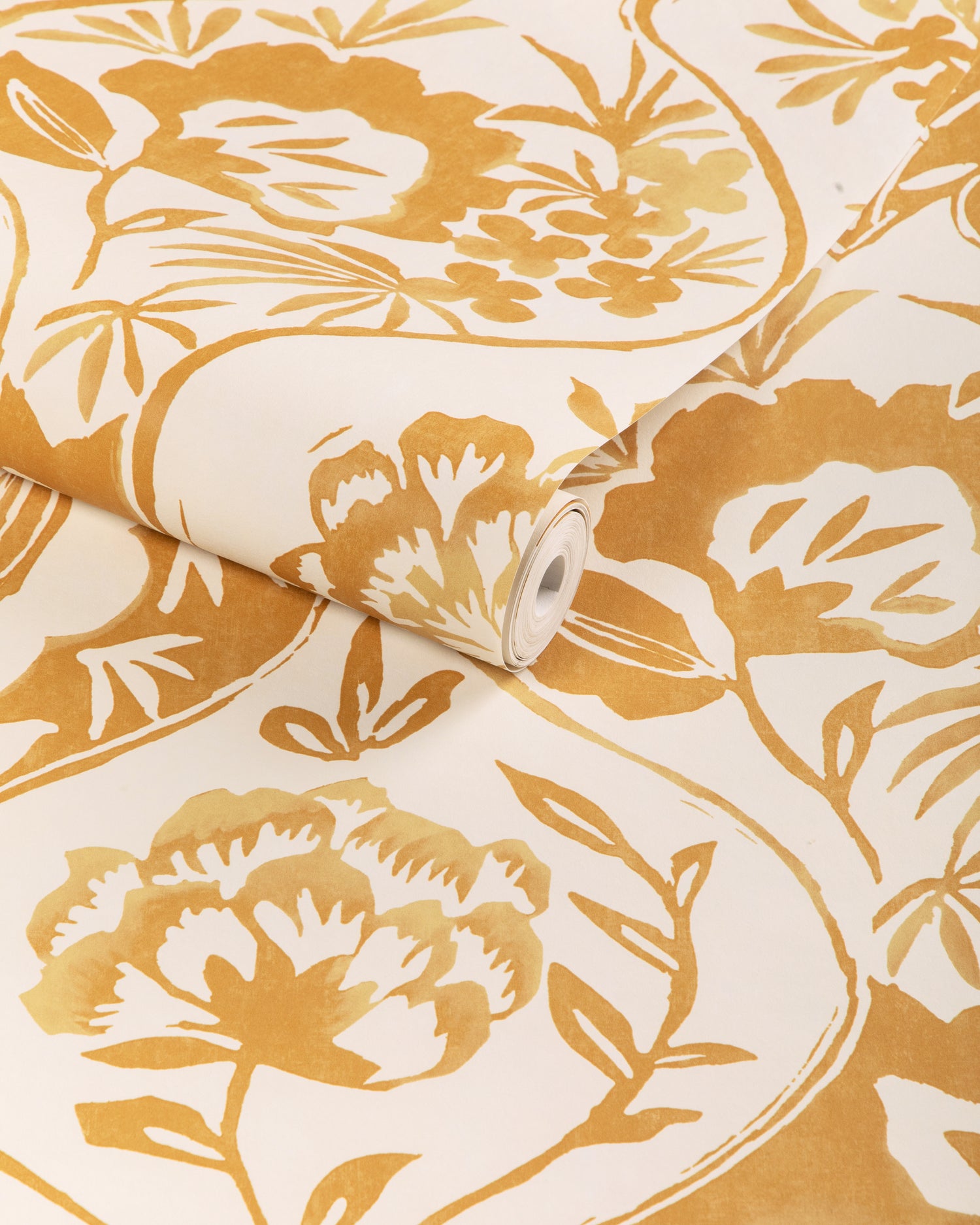Calathea Paper Wallpaper in gold color - pattern number P2023126.40.0 - by Lee Jofa in the Garden Walk collection