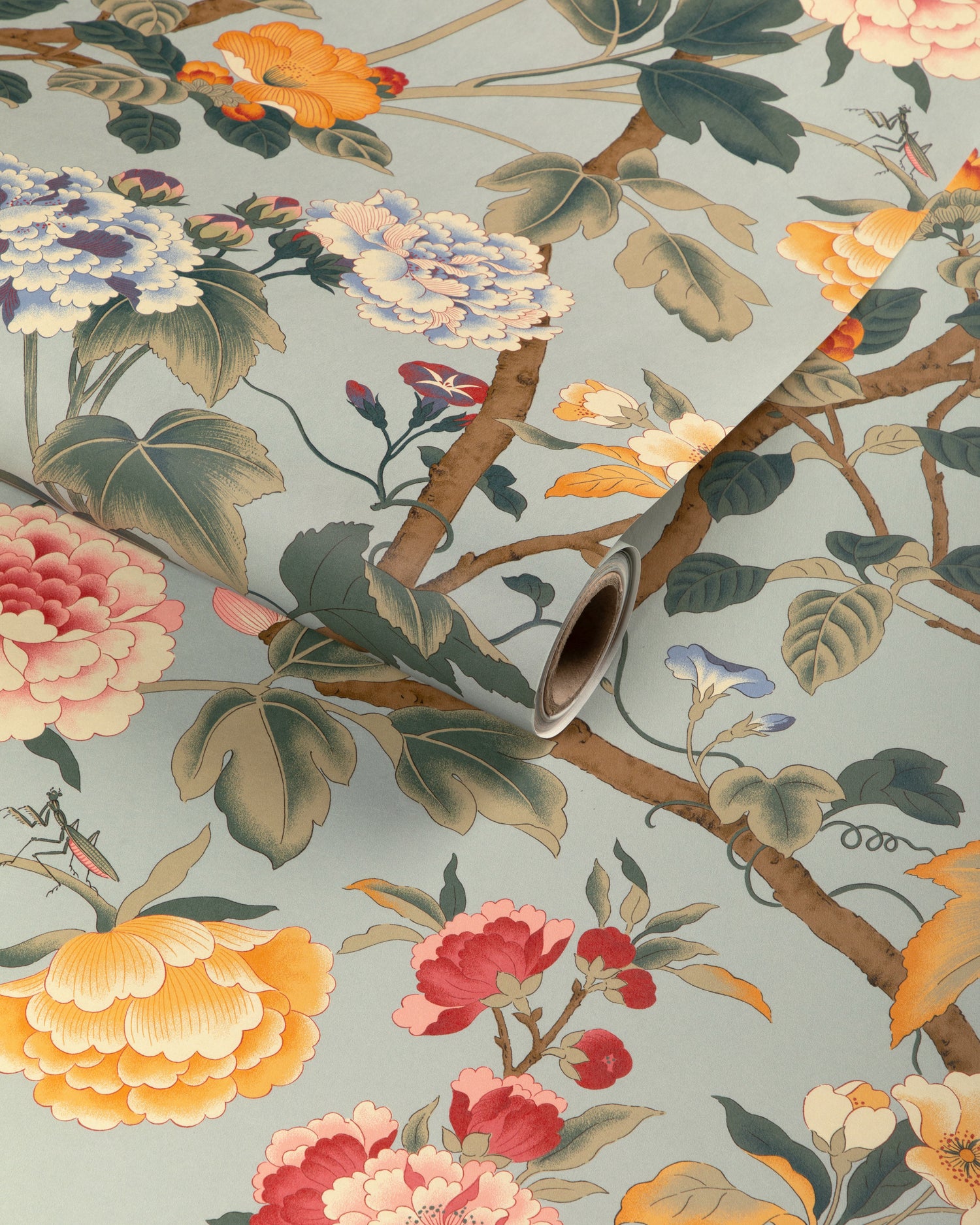 Gardenia Paper Wallpaper in antique color - pattern number P2023128.137.0 - by Lee Jofa in the Garden Walk collection