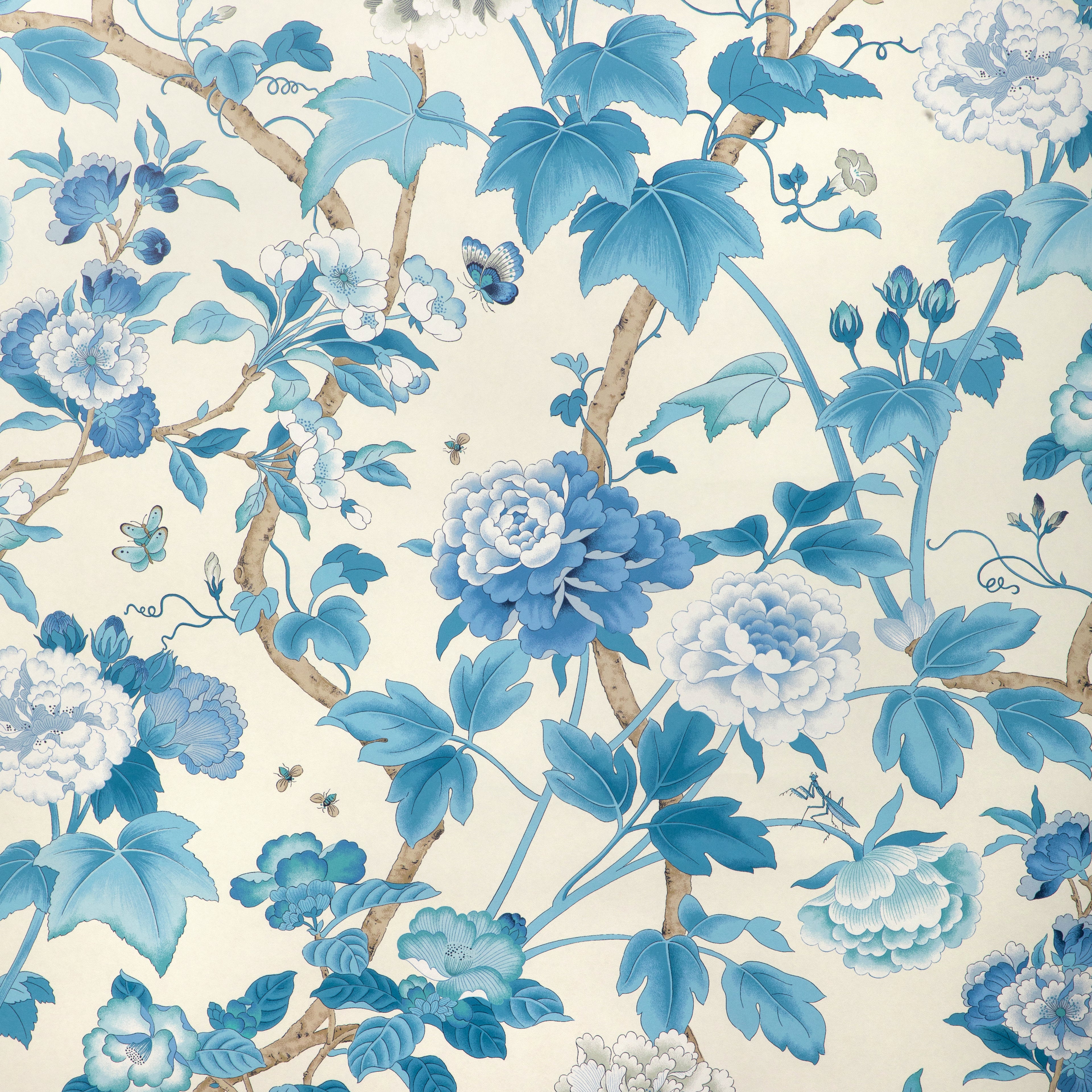 Gardenia Paper Wallpaper in delft/sky color - pattern number P2023128.155.0 - by Lee Jofa in the Garden Walk collection