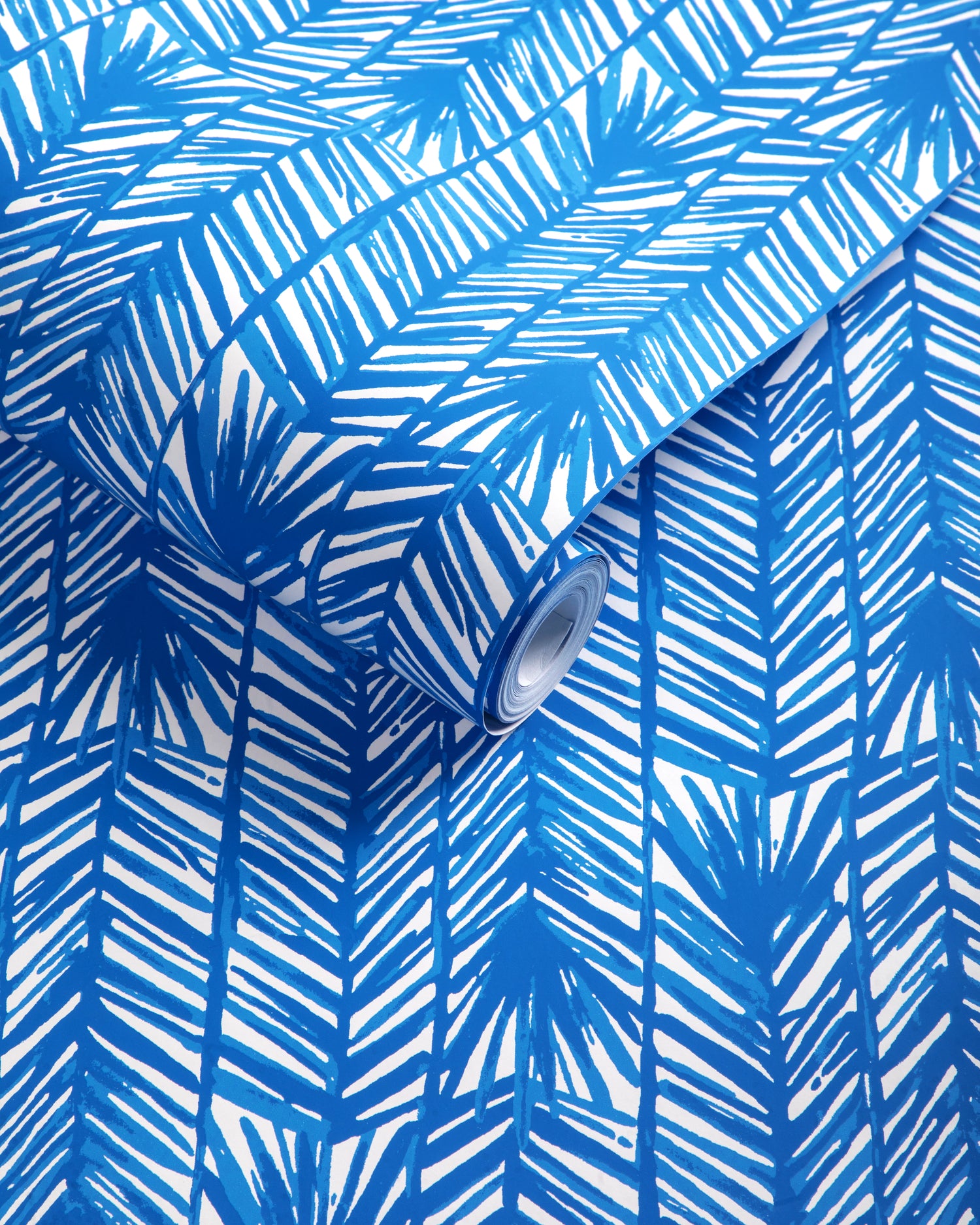 Costa Verde Wallpaper in lapis color - pattern number P2025109.5.0 - by Lee Jofa in the Lilly Pulitzer III collection