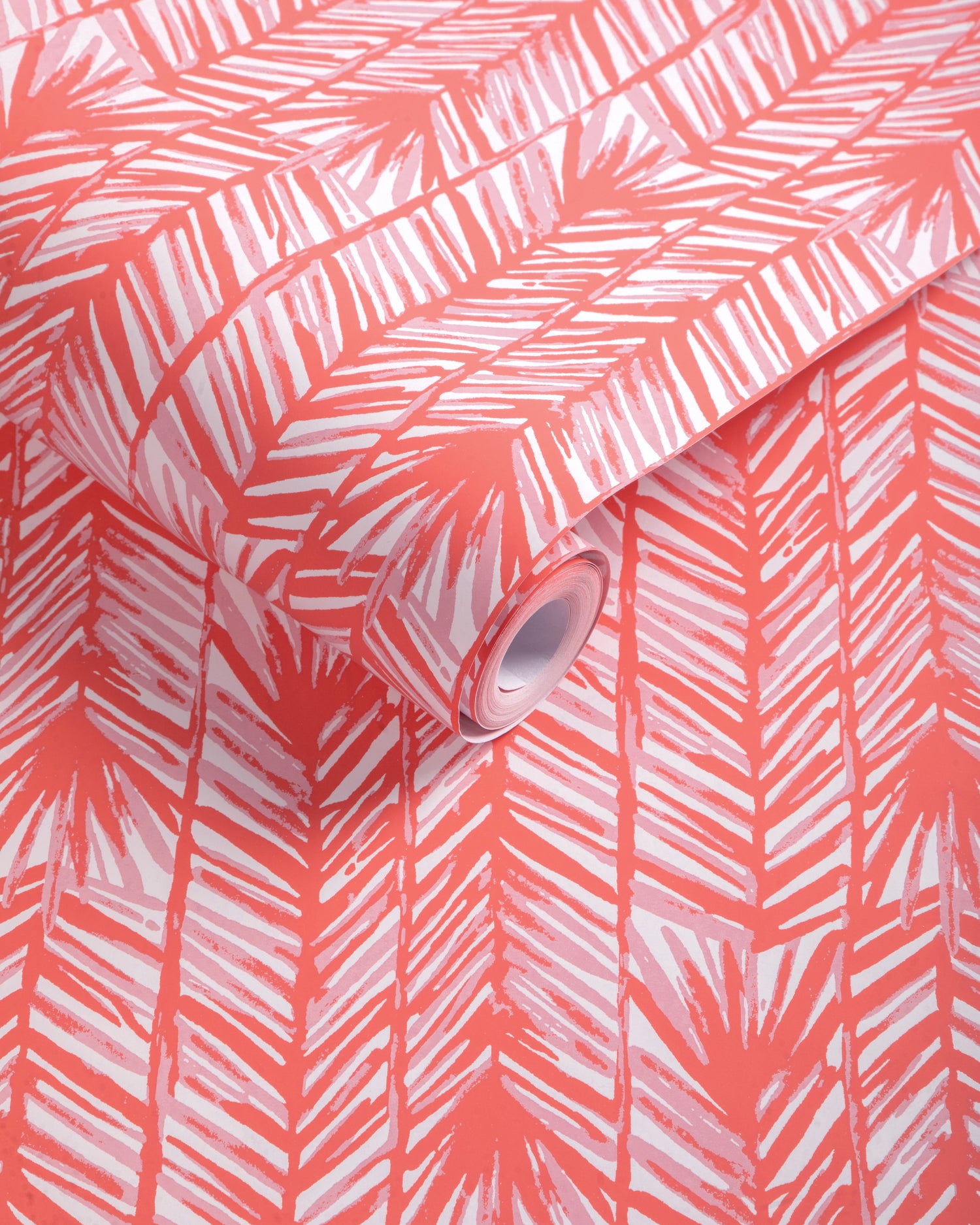 Costa Verde Wallpaper in coral color - pattern number P2025109.712.0 - by Lee Jofa in the Lilly Pulitzer III collection