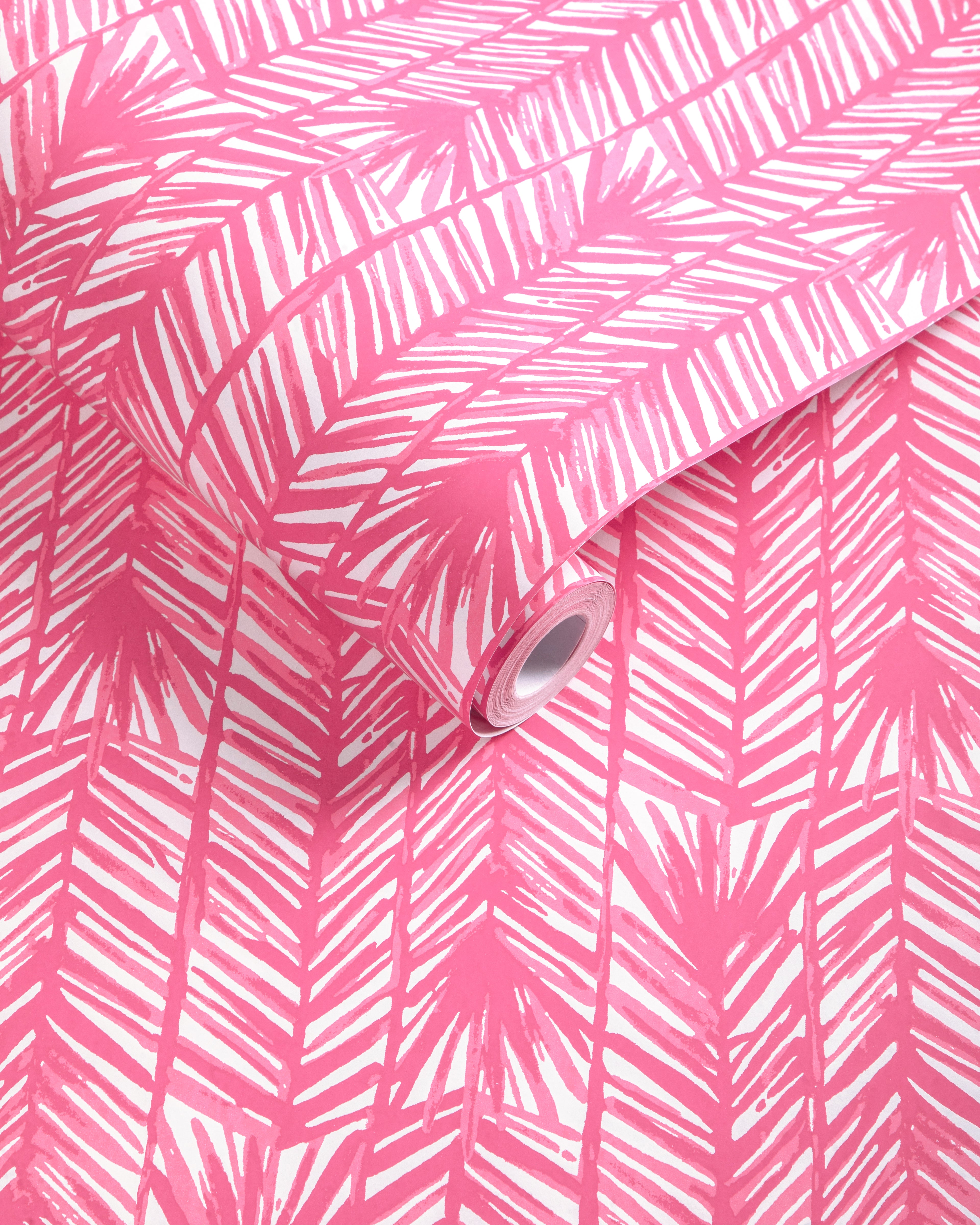 Costa Verde Wallpaper in roxie color - pattern number P2025109.77.0 - by Lee Jofa in the Lilly Pulitzer III collection