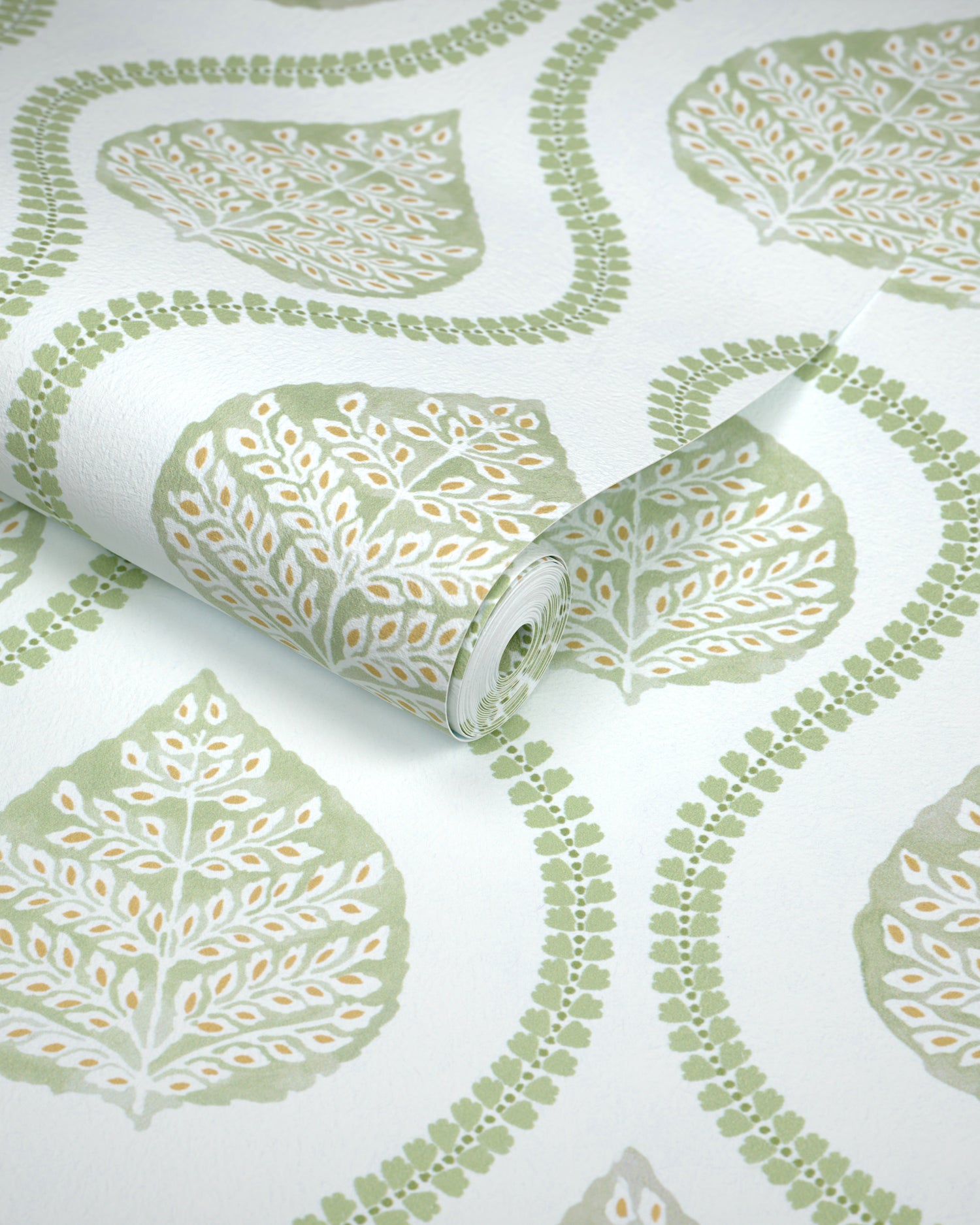 Elsie Paper Wallpaper in leaf color - pattern number P2026102A.316.0 - by Lee Jofa Modern in the Hinton Hill collection