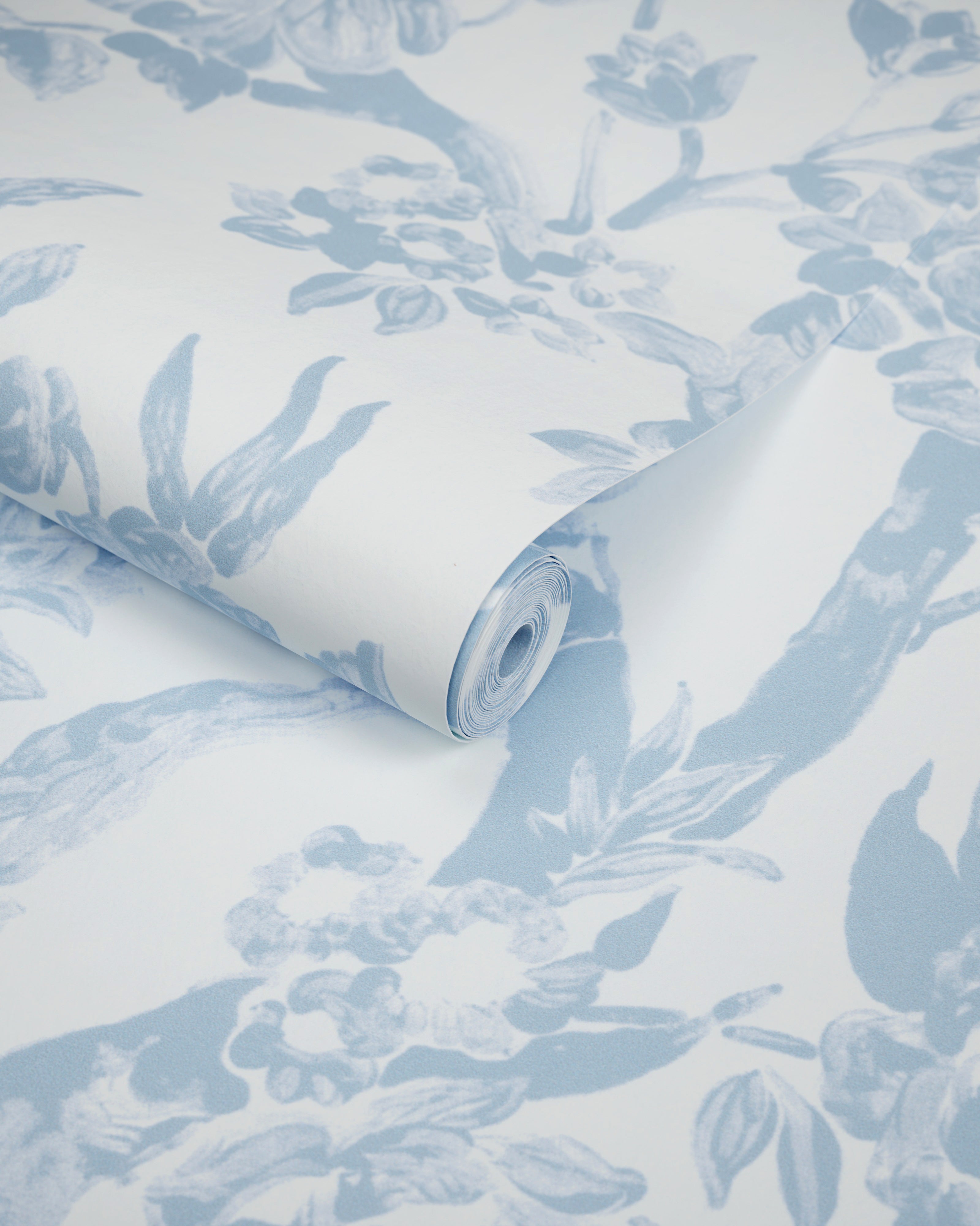 Camellia Toile Wallpaper in sky color - pattern number P2026103.15.0 - by Lee Jofa in the Gracie Gardens collection