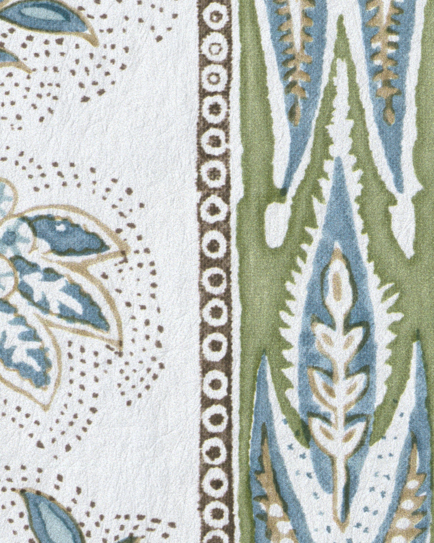 Margaux Wallpaper in blue color - pattern number P2026104.530.0 - by Lee Jofa in the Gracie Gardens collection