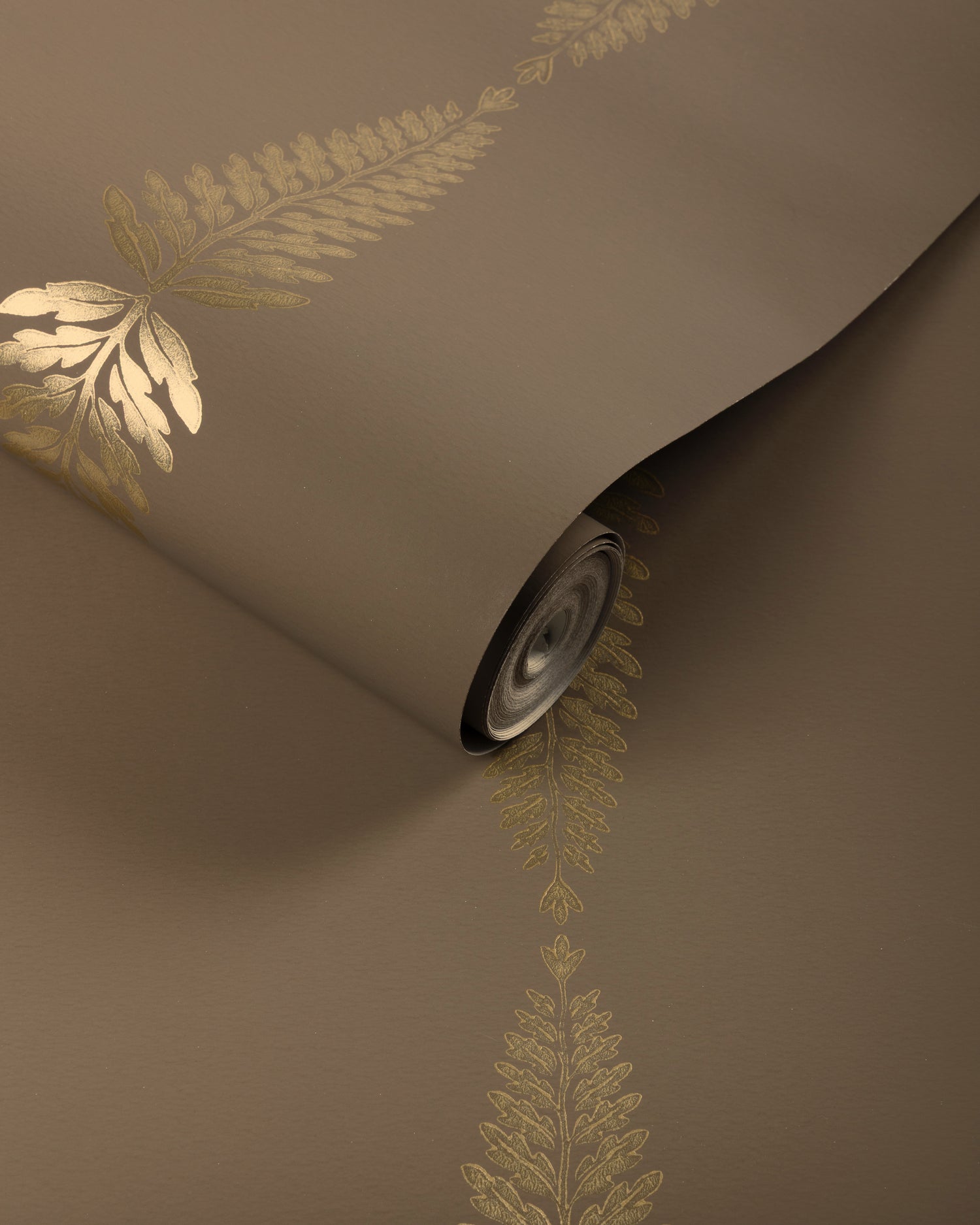 Glade Fern Wallpaper in Carob color - pattern number P2026107.166.0 - by Lee Jofa in the Arley collection