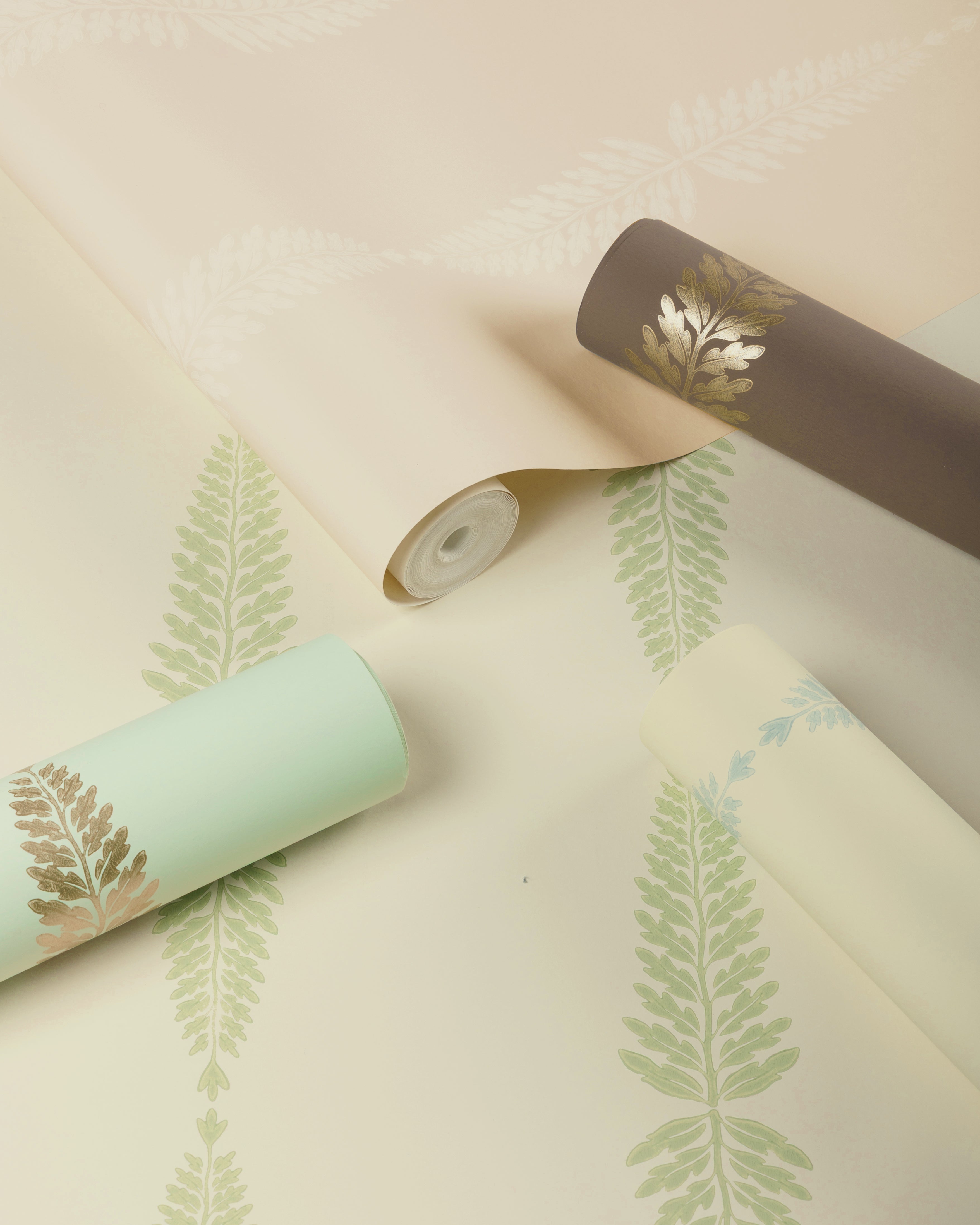Glade Fern Wallpaper in Carob color - pattern number P2026107.166.0 - by Lee Jofa in the Arley collection