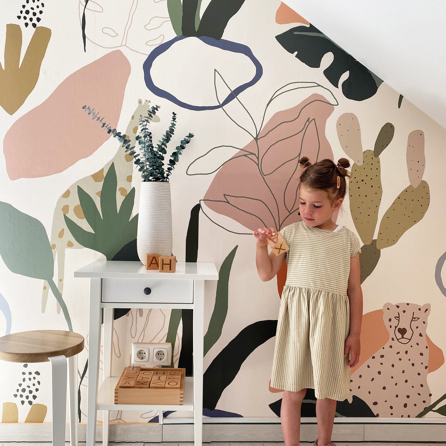 Safari 4 Panel Mural in pink color - pattern number RB246 - by Grandeco in the Day Dreamers collection