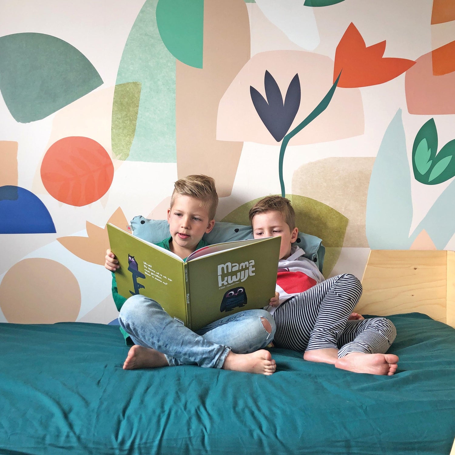 Pieces 4 Panel Mural in multi-colored color - pattern number RB254 - by Grandeco in the Day Dreamers collection