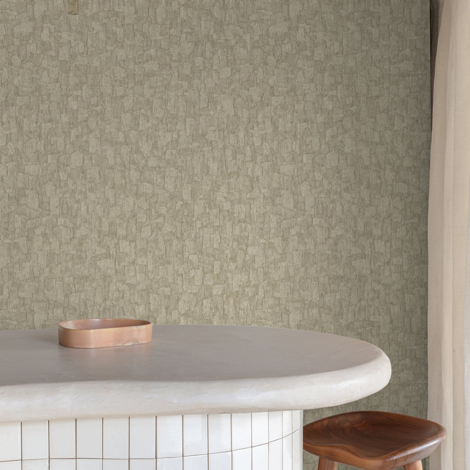 Wood plain Wallpaper in beige color - pattern number SF1006 - by Grandeco in the Surfaces collection