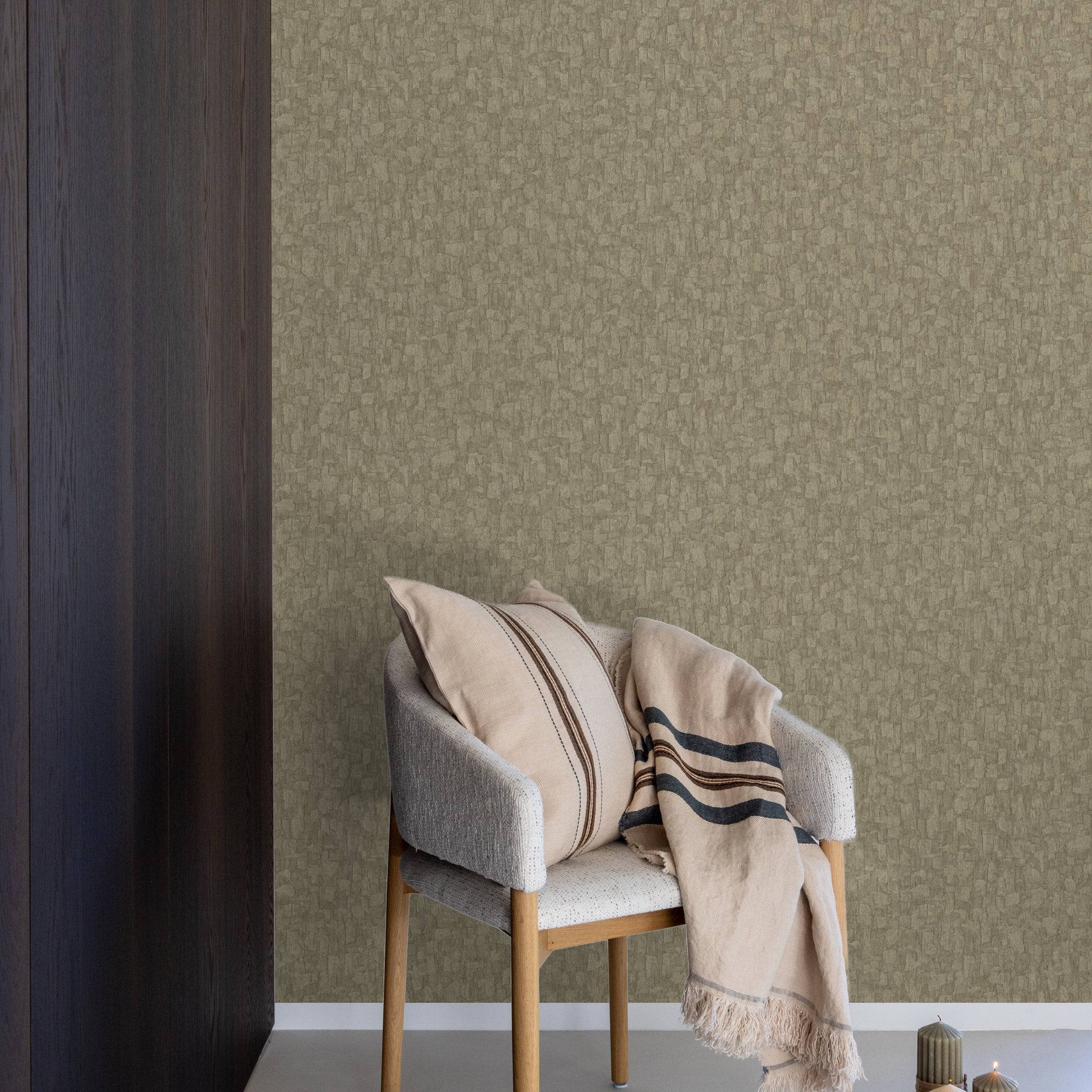 Wood plain Wallpaper in beige color - pattern number SF1006 - by Grandeco in the Surfaces collection