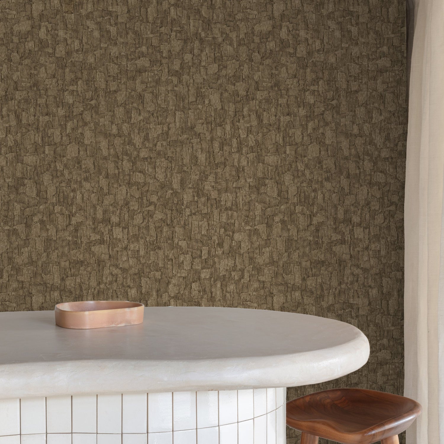 Wood plain Wallpaper in brown color - pattern number SF1009 - by Grandeco in the Surfaces collection