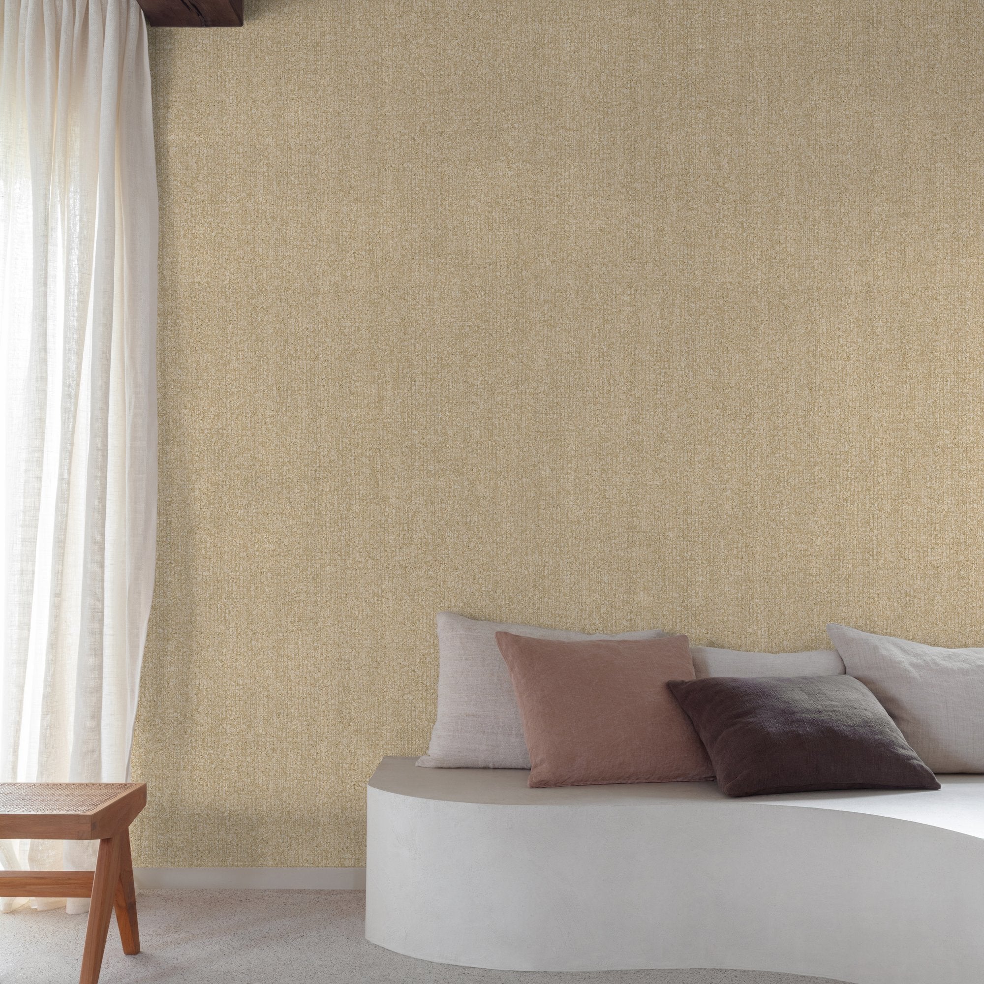 Stone plain Wallpaper in gold color - pattern number SF1117 - by Grandeco in the Surfaces collection