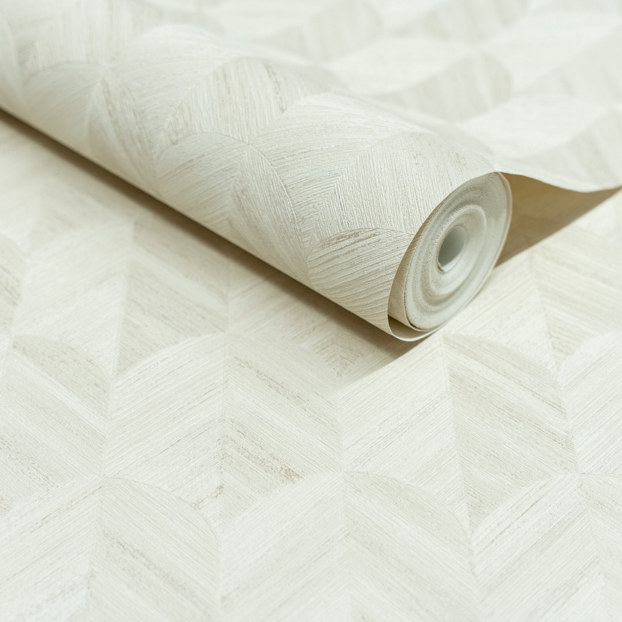 Geometric All-over Wallpaper in cream color - pattern number SF3201 - by Grandeco in the Surfaces collection