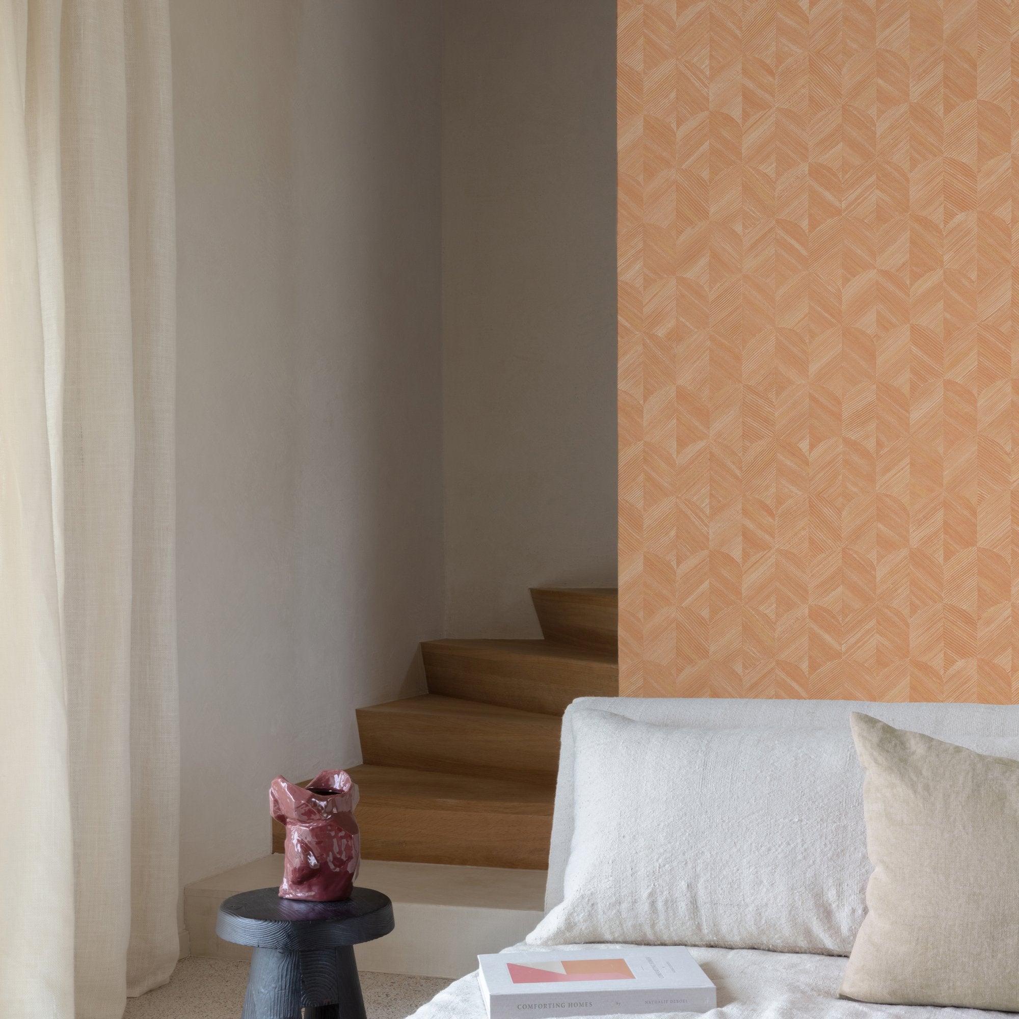 Geometric All-over Wallpaper in pink color - pattern number SF3228 - by Grandeco in the Surfaces collection