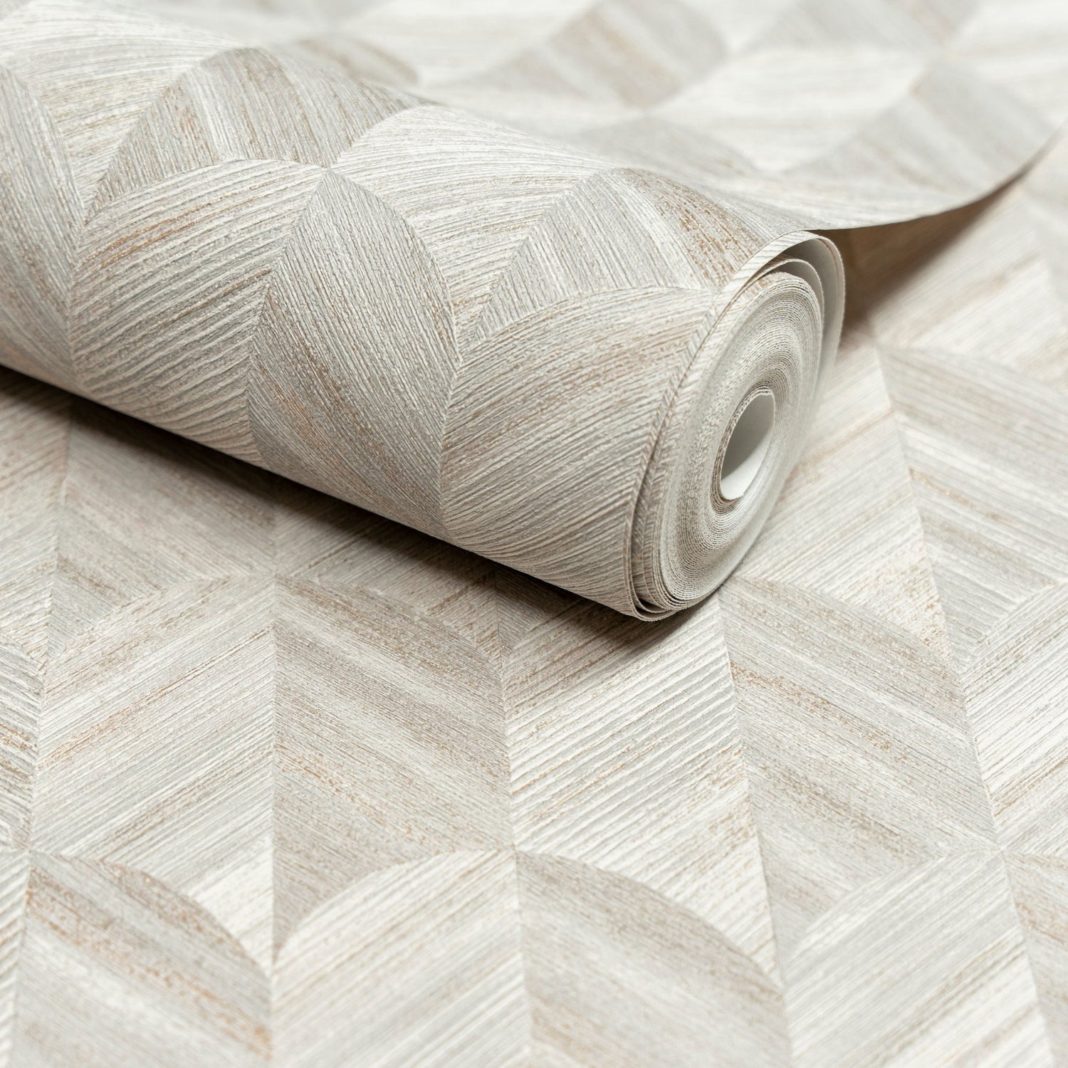 Geometric All-over Wallpaper in brown color - pattern number SF3234 - by Grandeco in the Surfaces collection