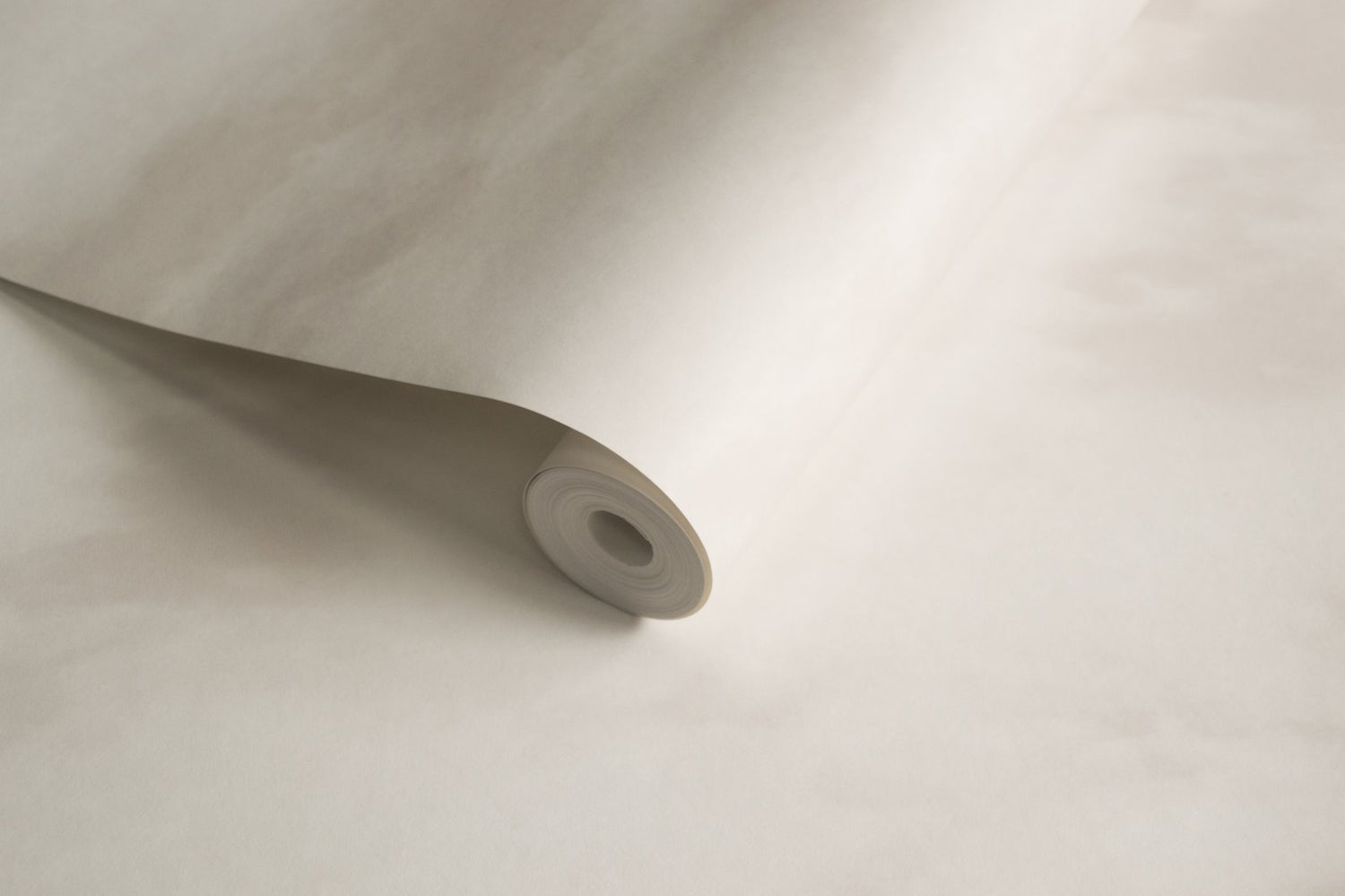 Cloud Natural wallpaper in beige color - pattern number SS21248 - by Galerie in the Style Sisters collection