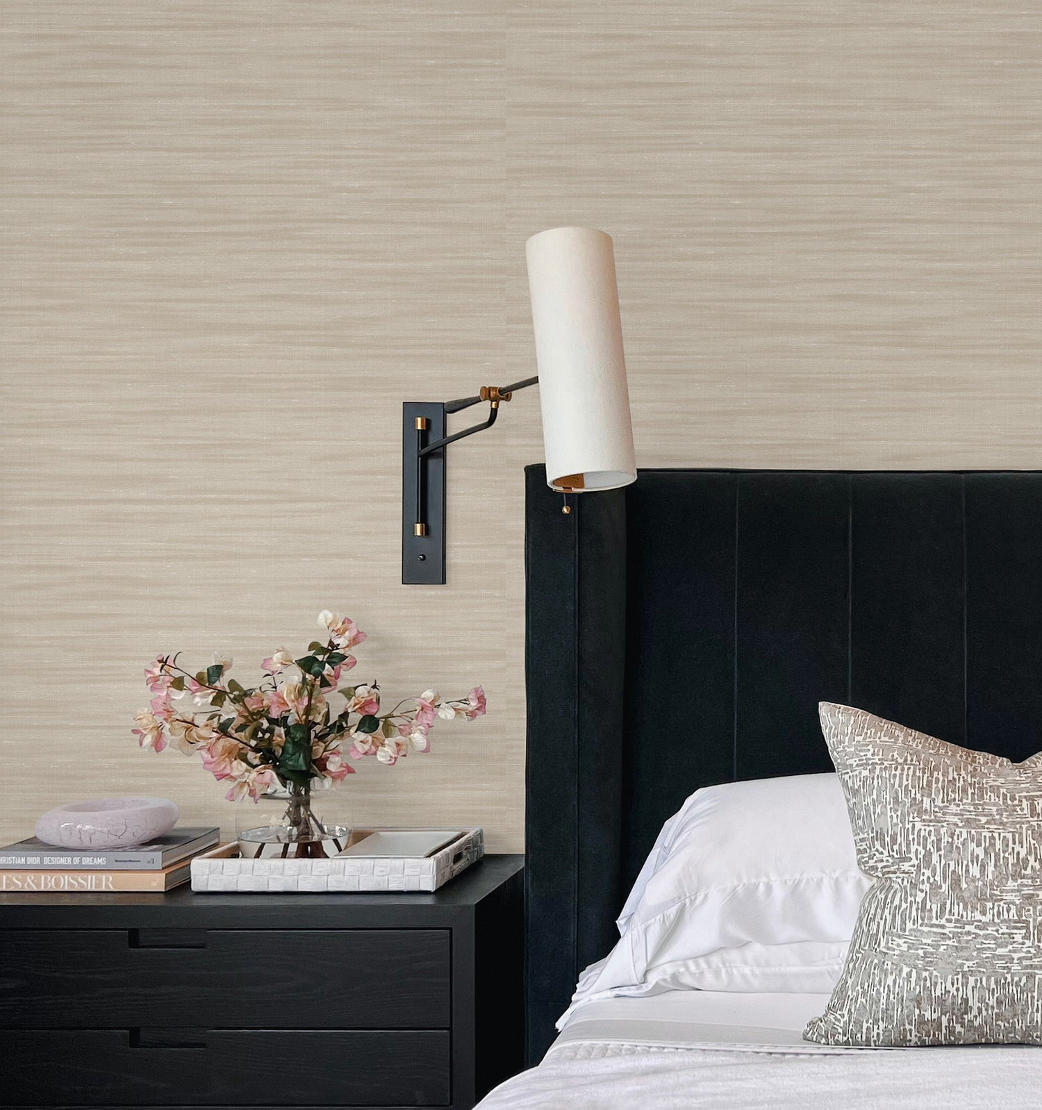 Sari Silk Wallpaper in beige color - pattern number UW1001N - by York in the Atmosphere Digest collection