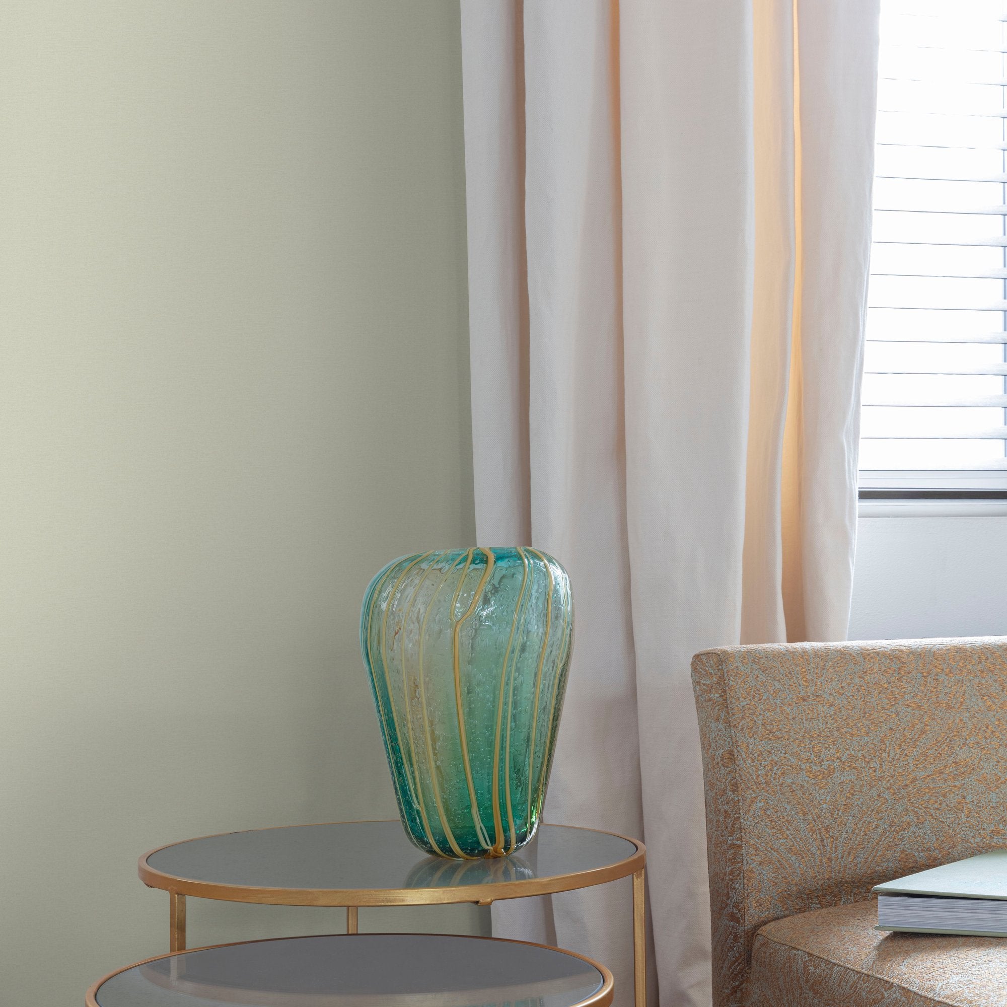 Textile Plain Wallpaper in green color - pattern number VE1111 - by Grandeco in the Very collection