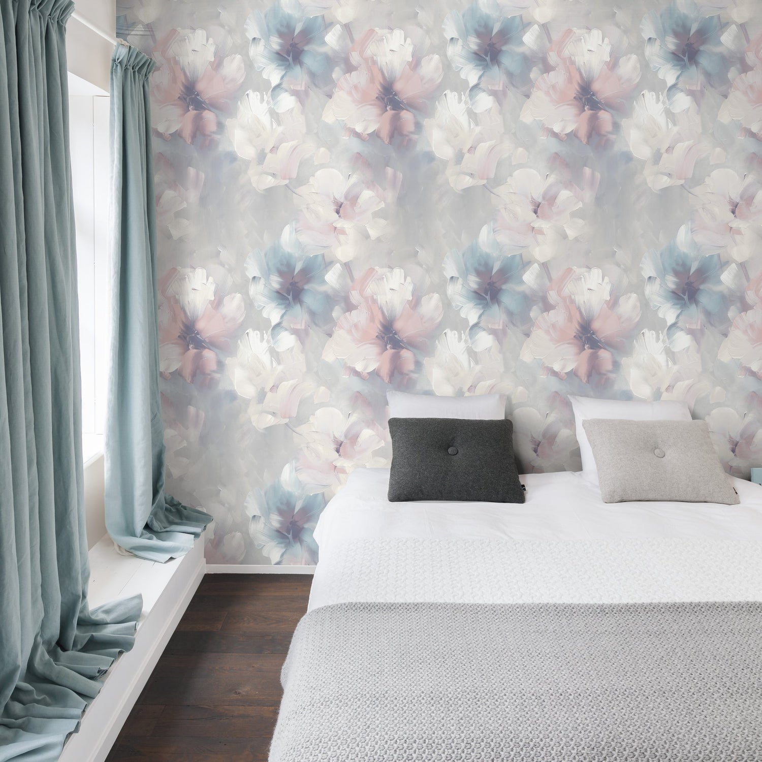 Classical Floral All-over Wallpaper in grey color - pattern number VE3002 - by Grandeco in the Very collection
