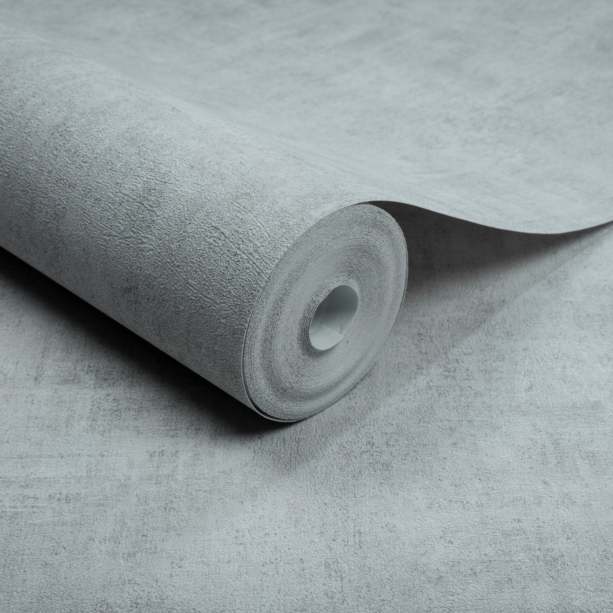 Patinated Plain Wallpaper in beige color - pattern number VOA-010-03-7 - by Grandeco in the Orom II collection