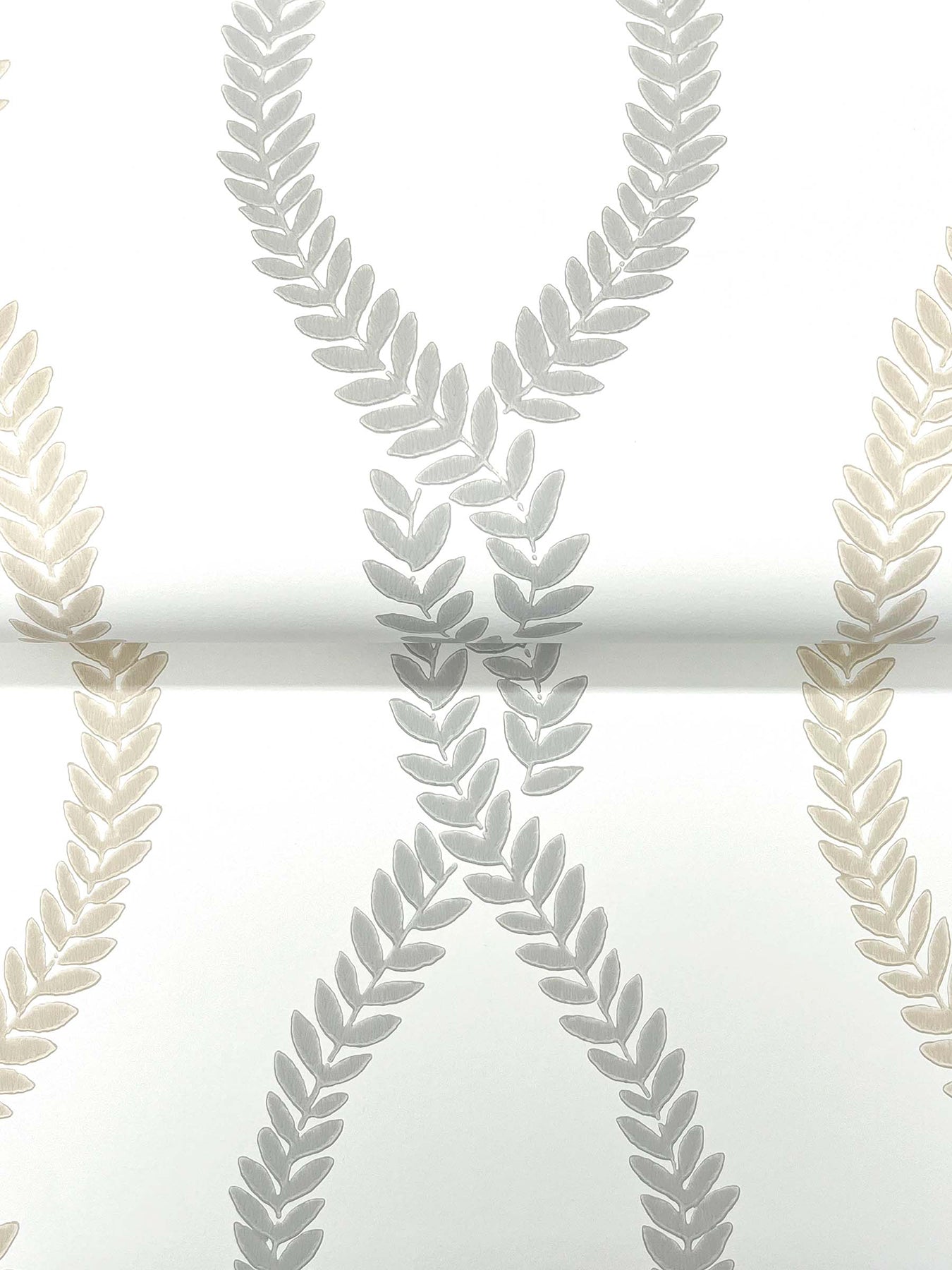 Laureate wallpaper in beige and grey color - pattern number VP1322 - by Antonina Vella in the Jardin collection