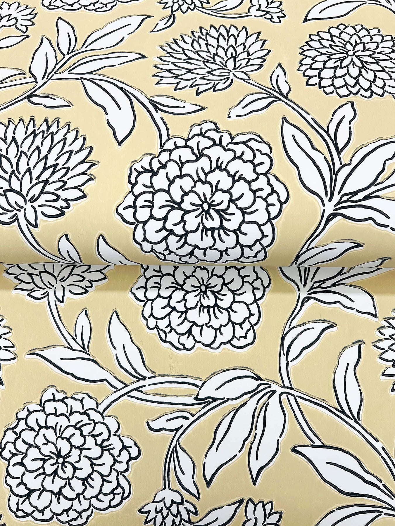 Chatsworth Garden wallpaper in saffron color - pattern number VP1364 - by Antonina Vella in the Jardin collection