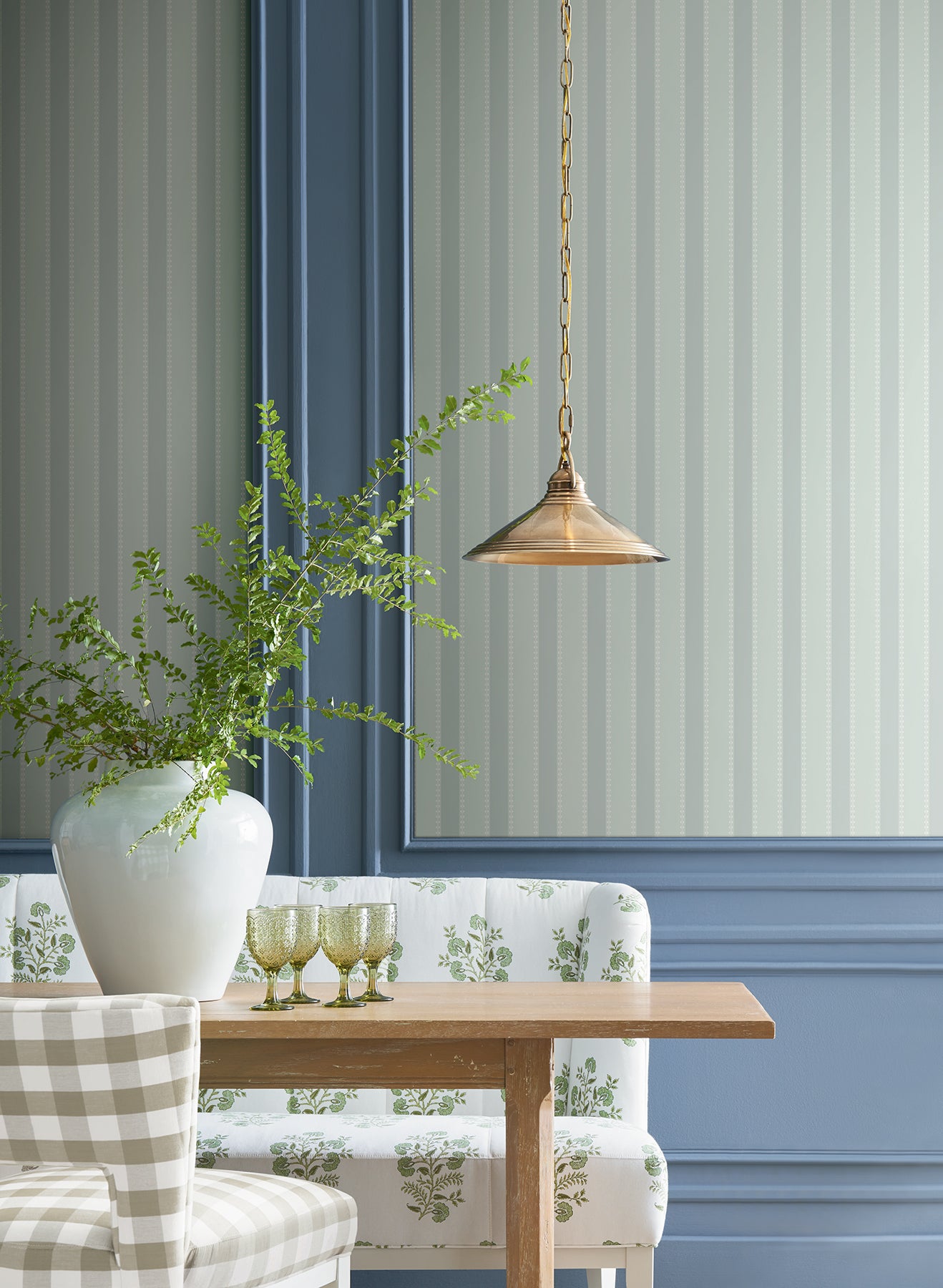 Tilford wallpaper in harbor color - pattern number VP1375 - by Antonina Vella in the Jardin collection