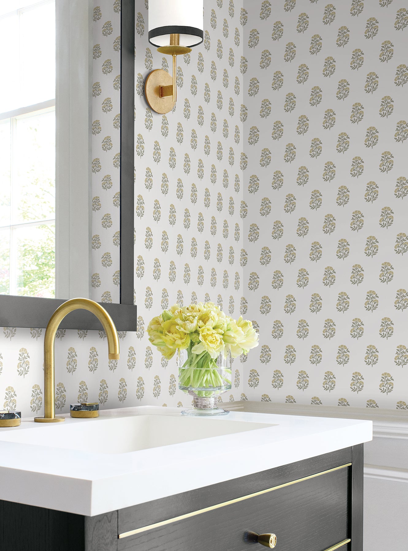 Sylvie wallpaper in beige and taupe color - pattern number VP1382 - by Antonina Vella in the Jardin collection
